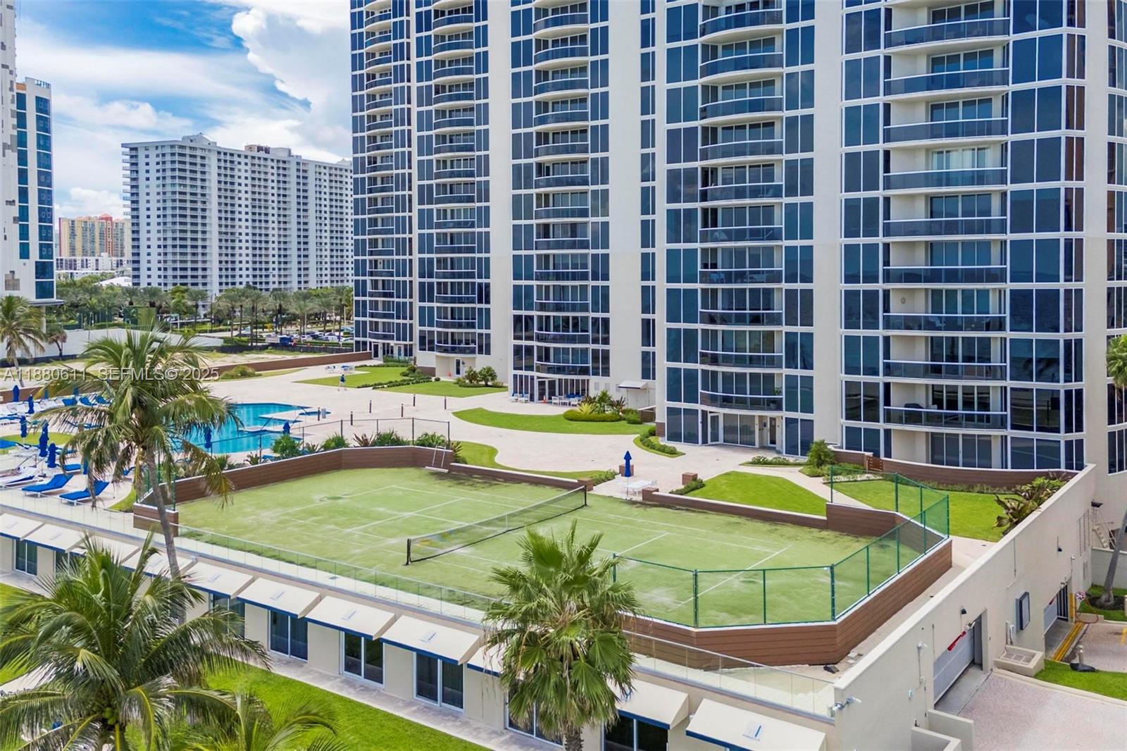 17555 Collins Avenue 1805