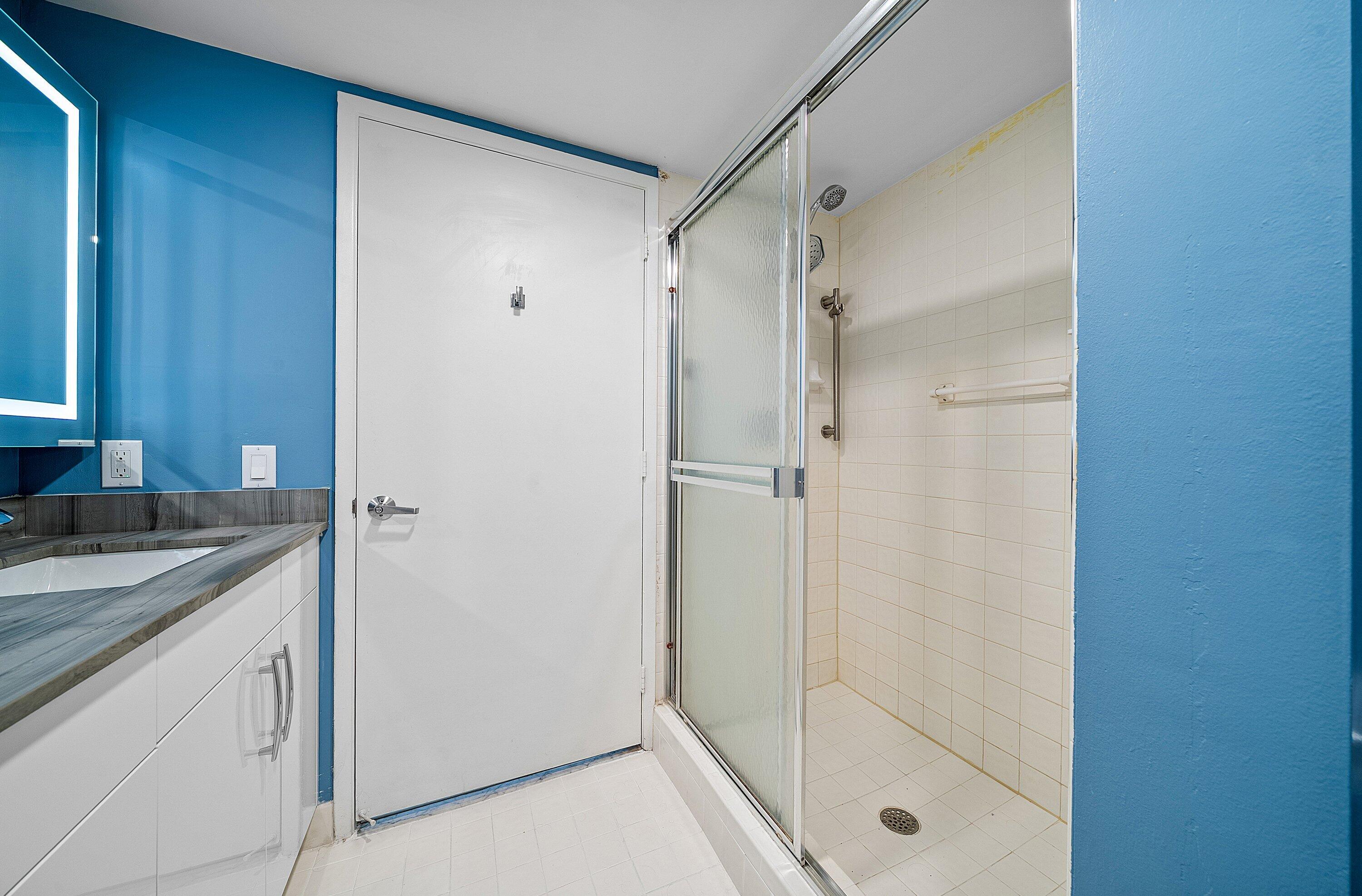 6065 Pointe Regal Circle