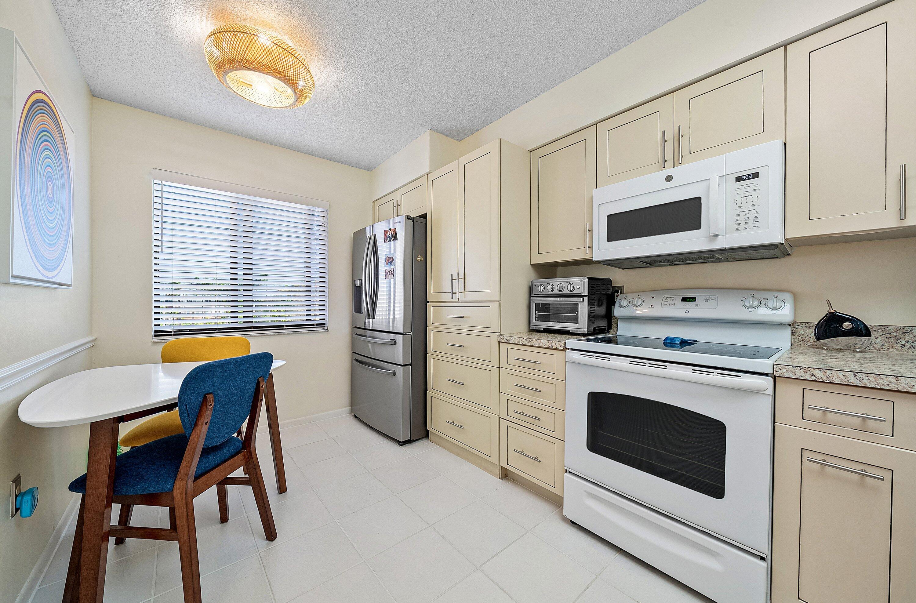 6065 Pointe Regal Circle