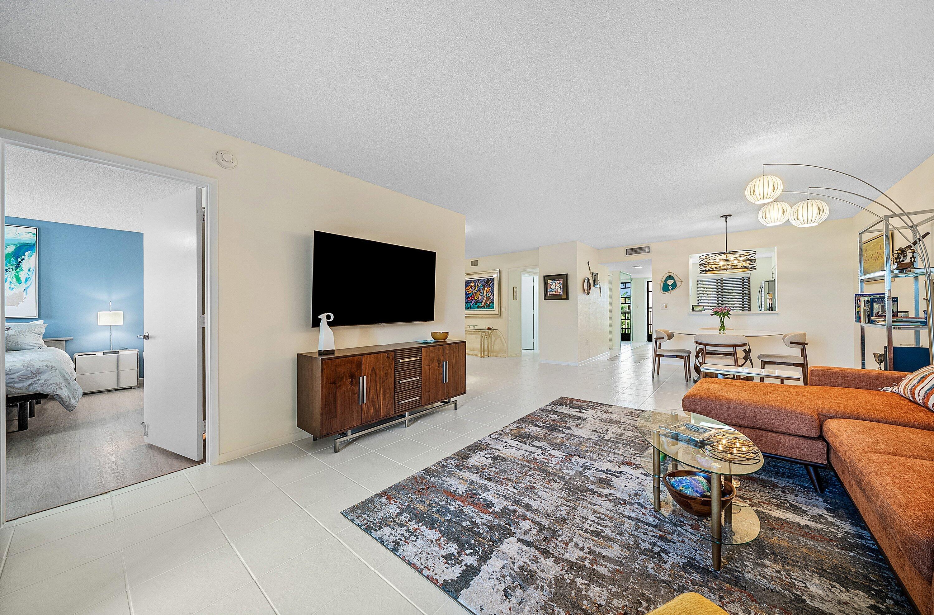 6065 Pointe Regal Circle