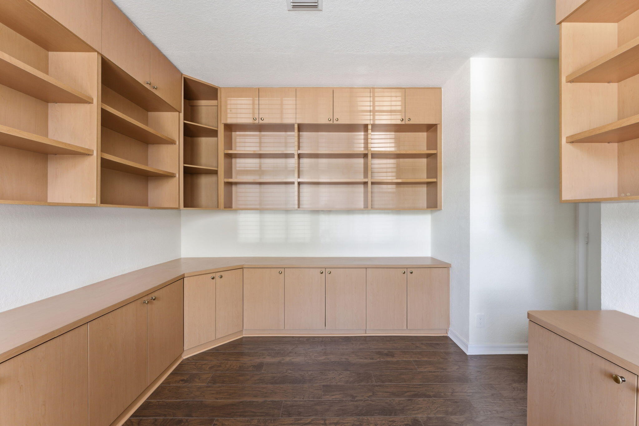 1112 Skylark Drive