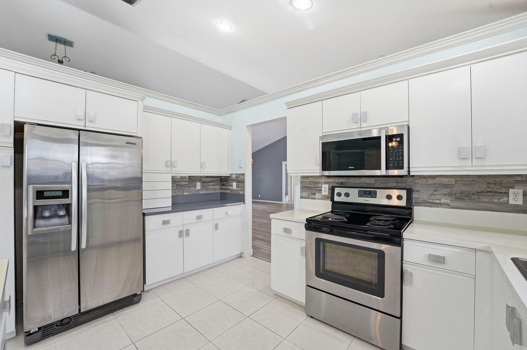 9284 Laurel Green Drive