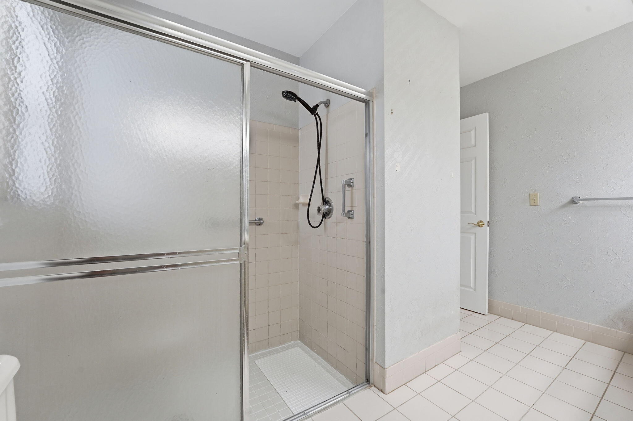 9284 Laurel Green Drive
