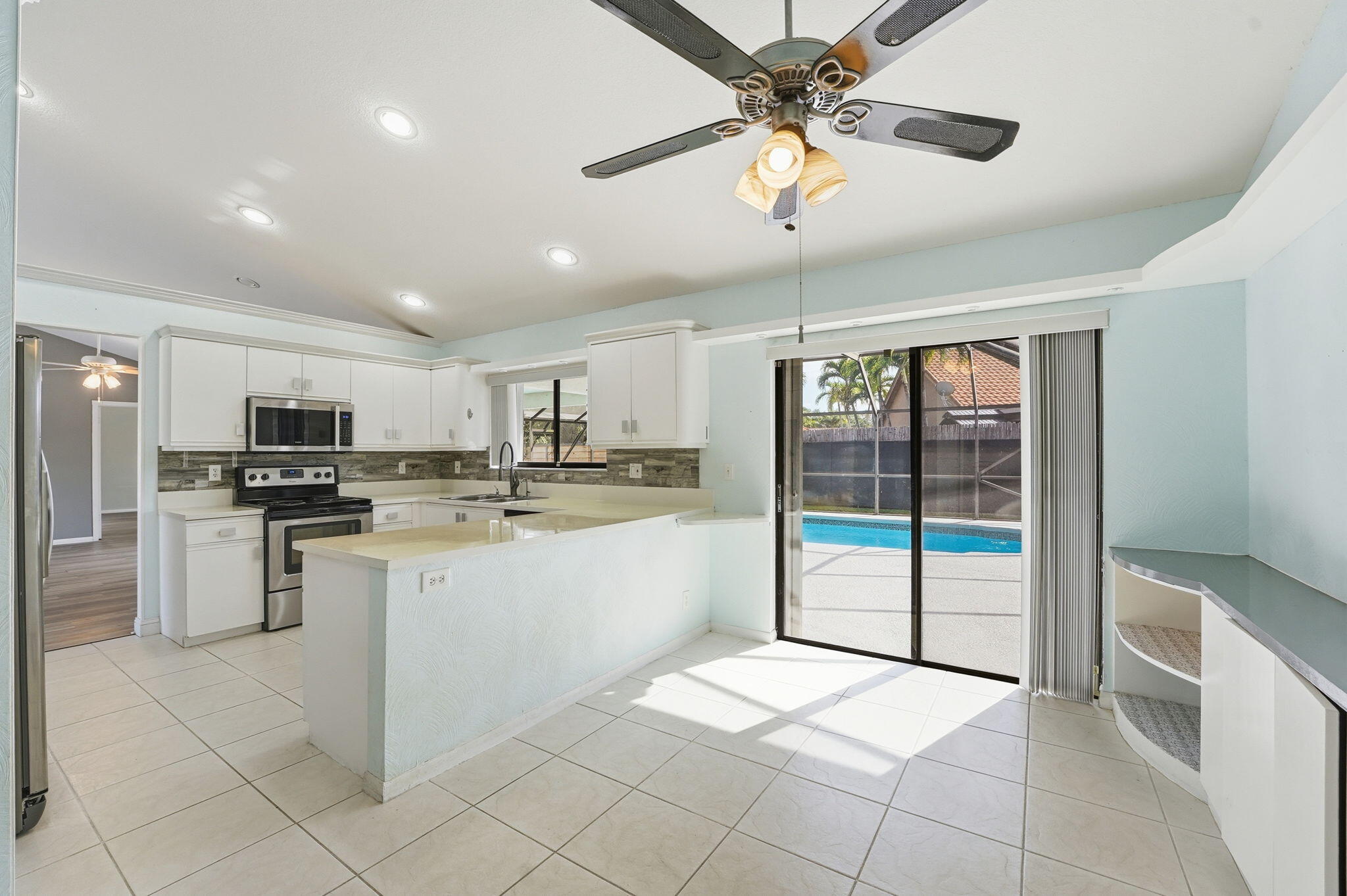 9284 Laurel Green Drive