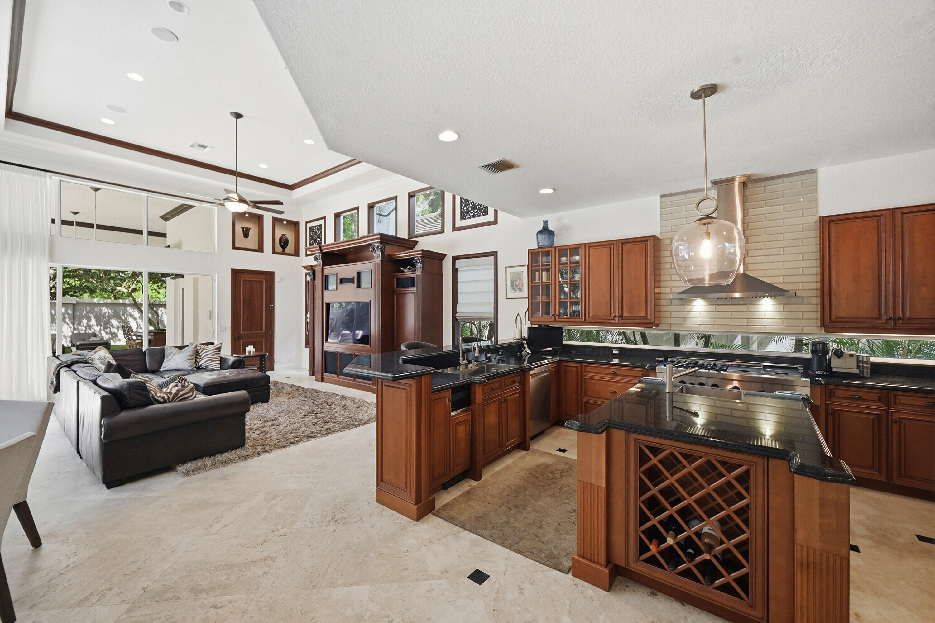2425 NW 49th Lane