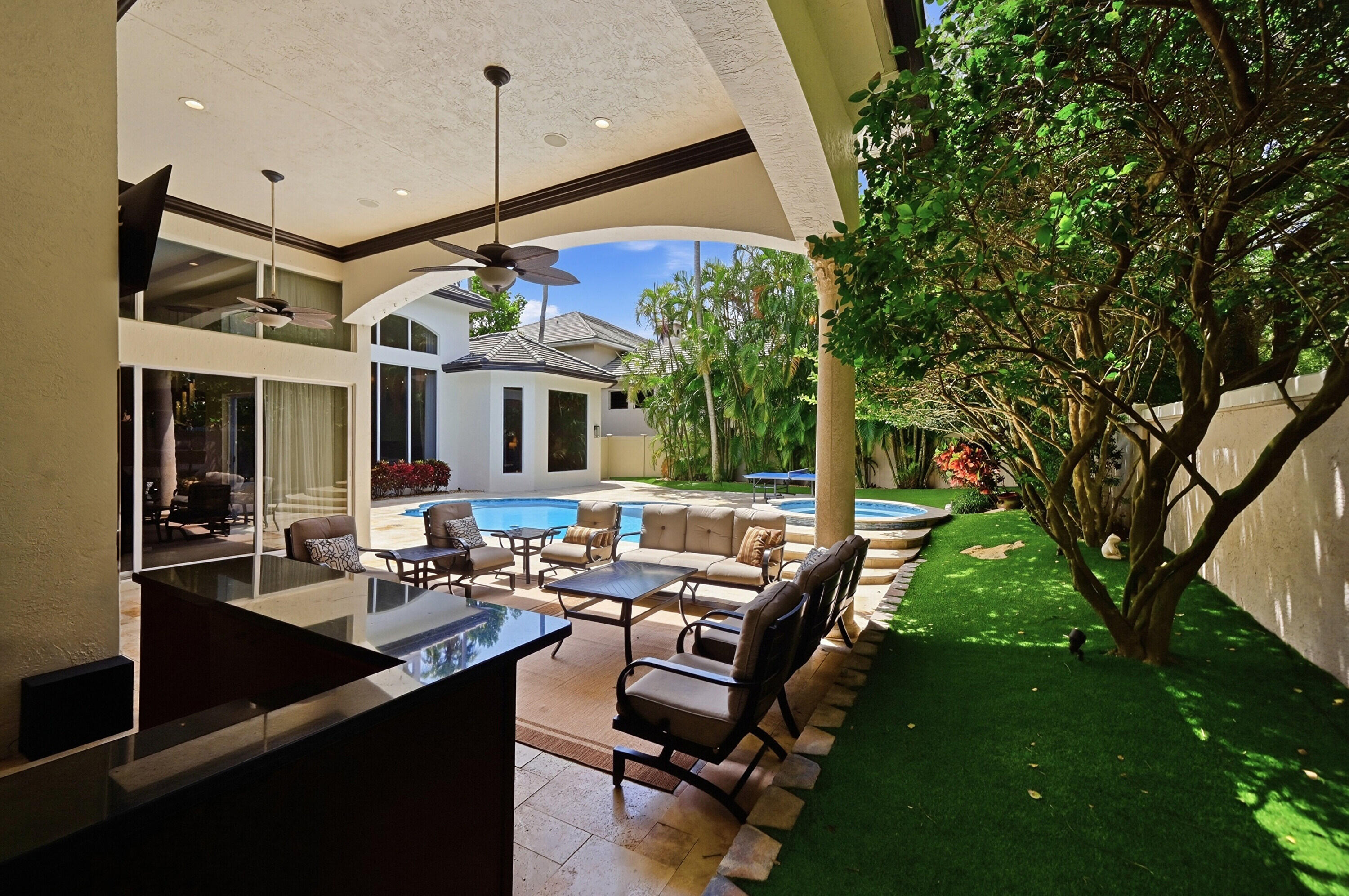 2425 NW 49th Lane
