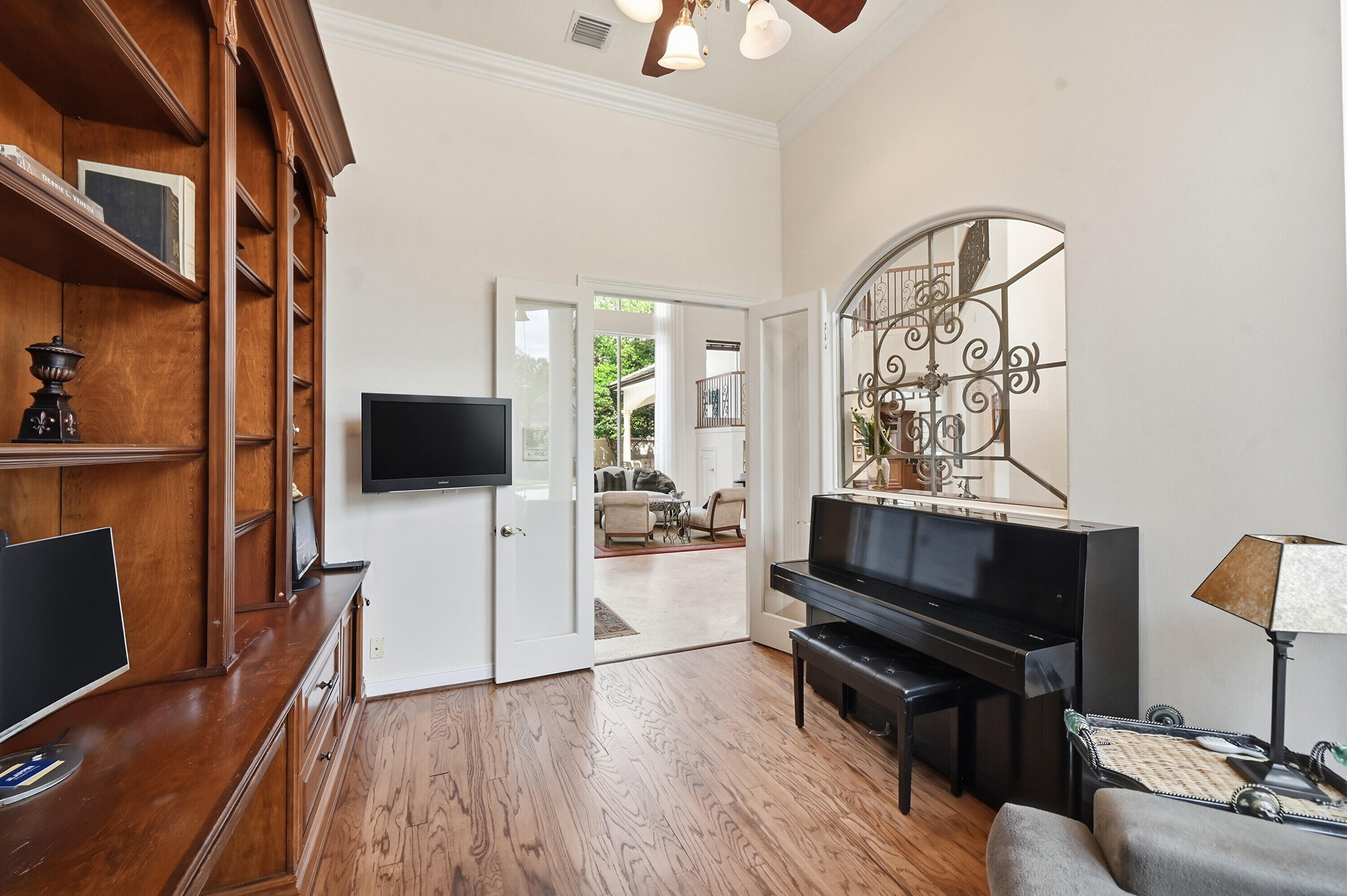 2425 NW 49th Lane