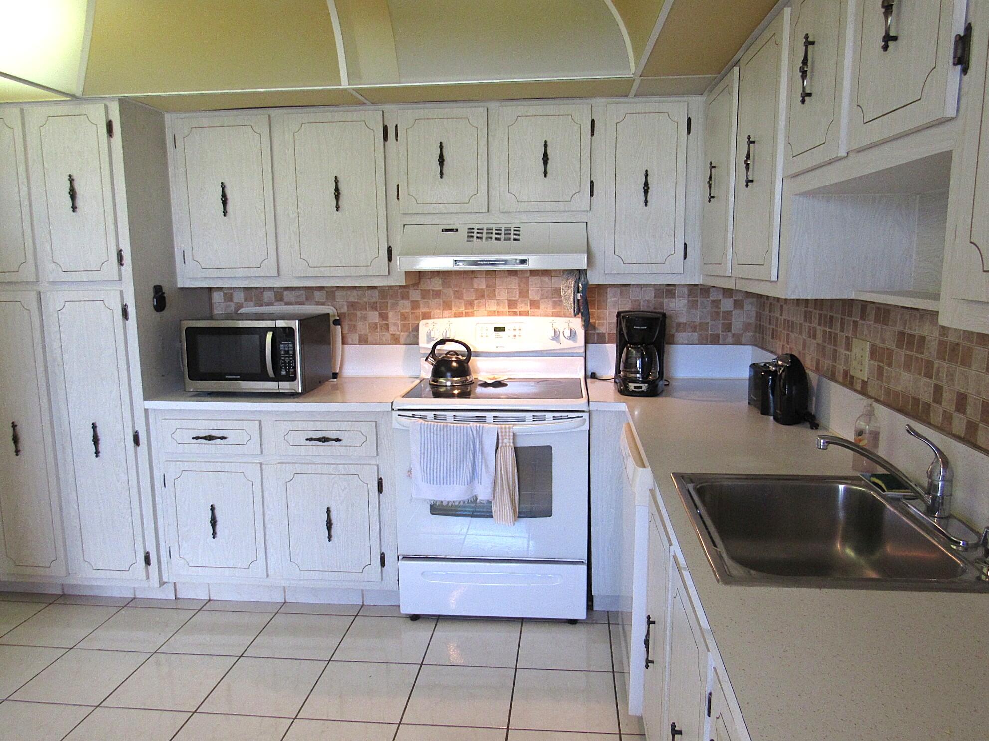 1830 NW 18th Street 201