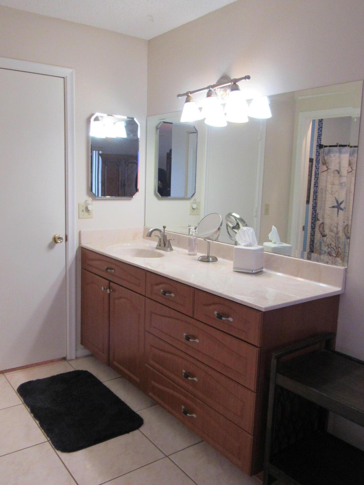 1830 NW 18th Street 201
