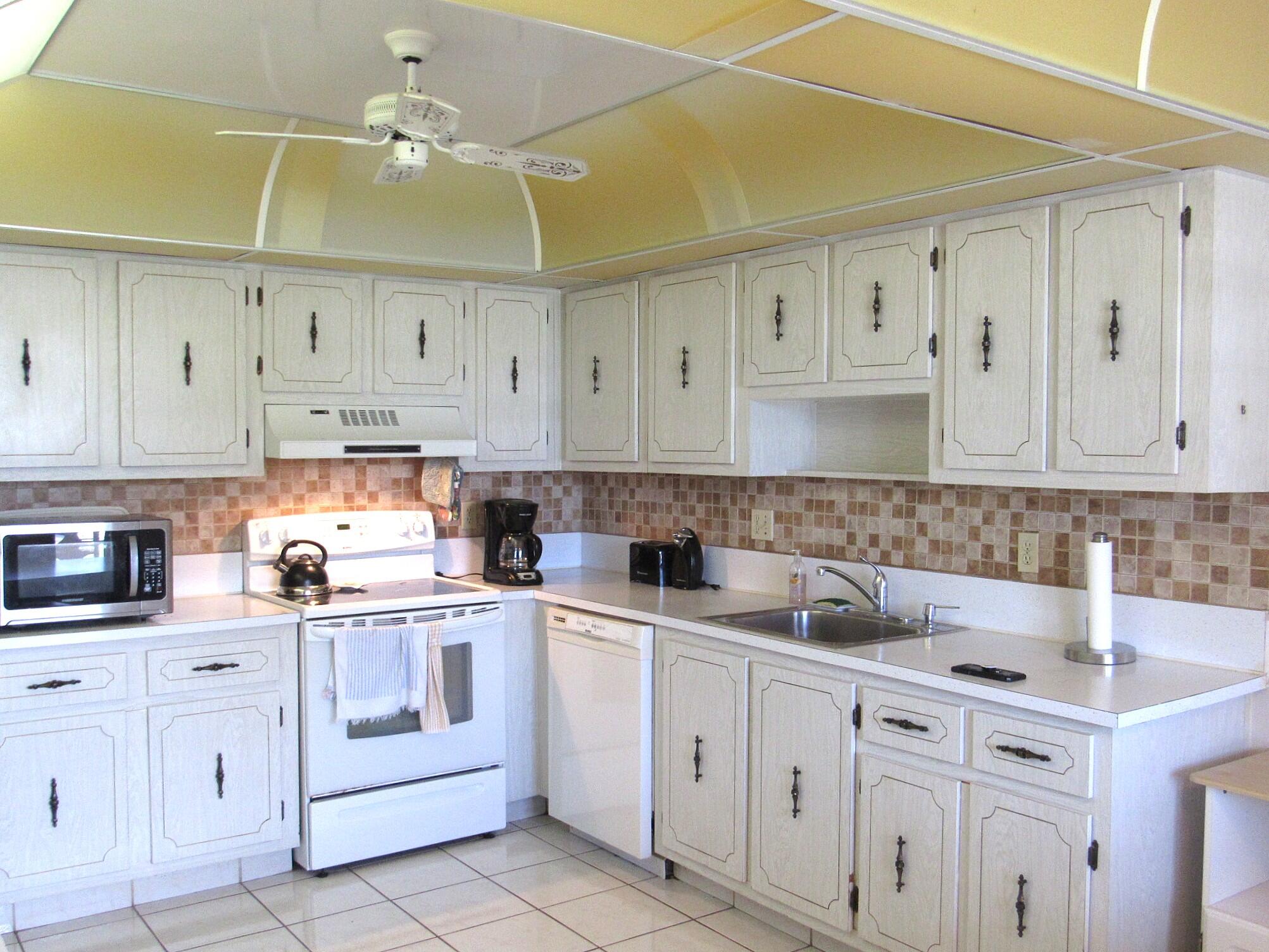 1830 NW 18th Street 201