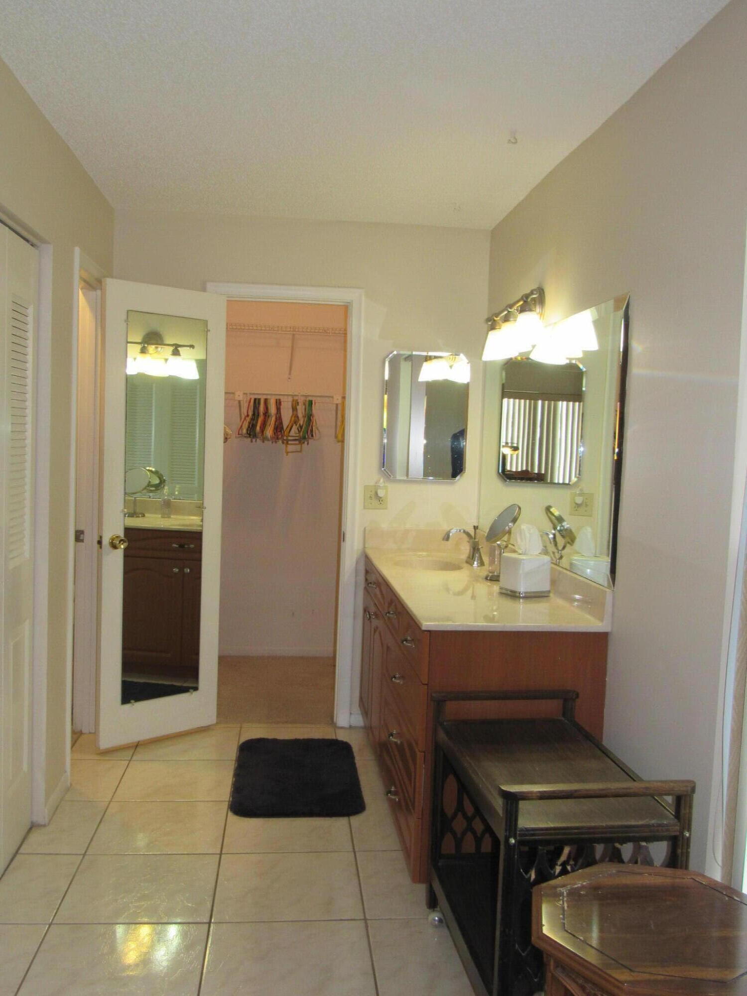 1830 NW 18th Street 201