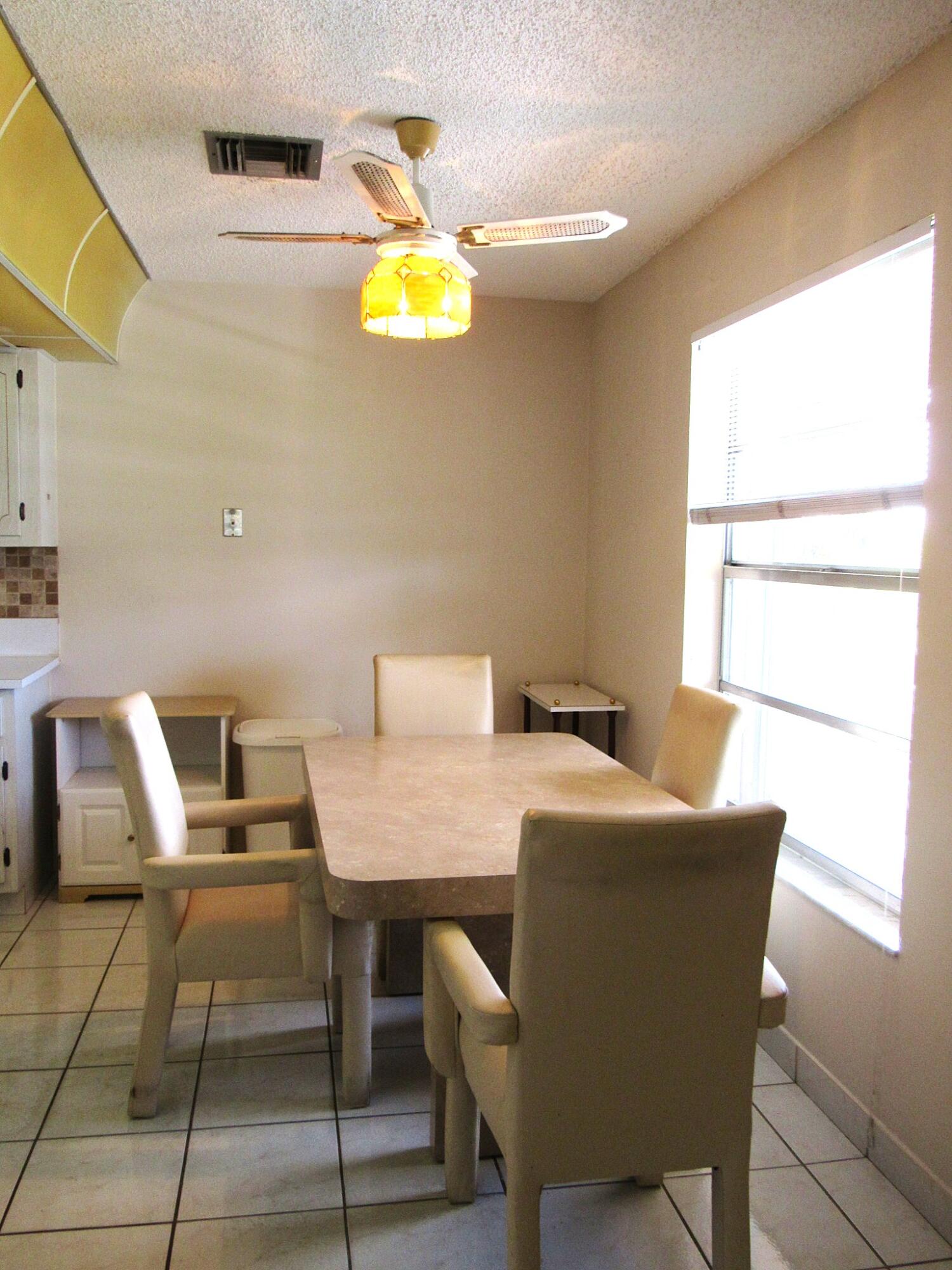 1830 NW 18th Street 201