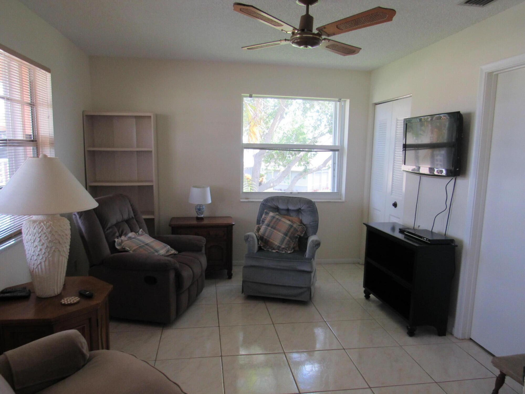 1830 NW 18th Street 201