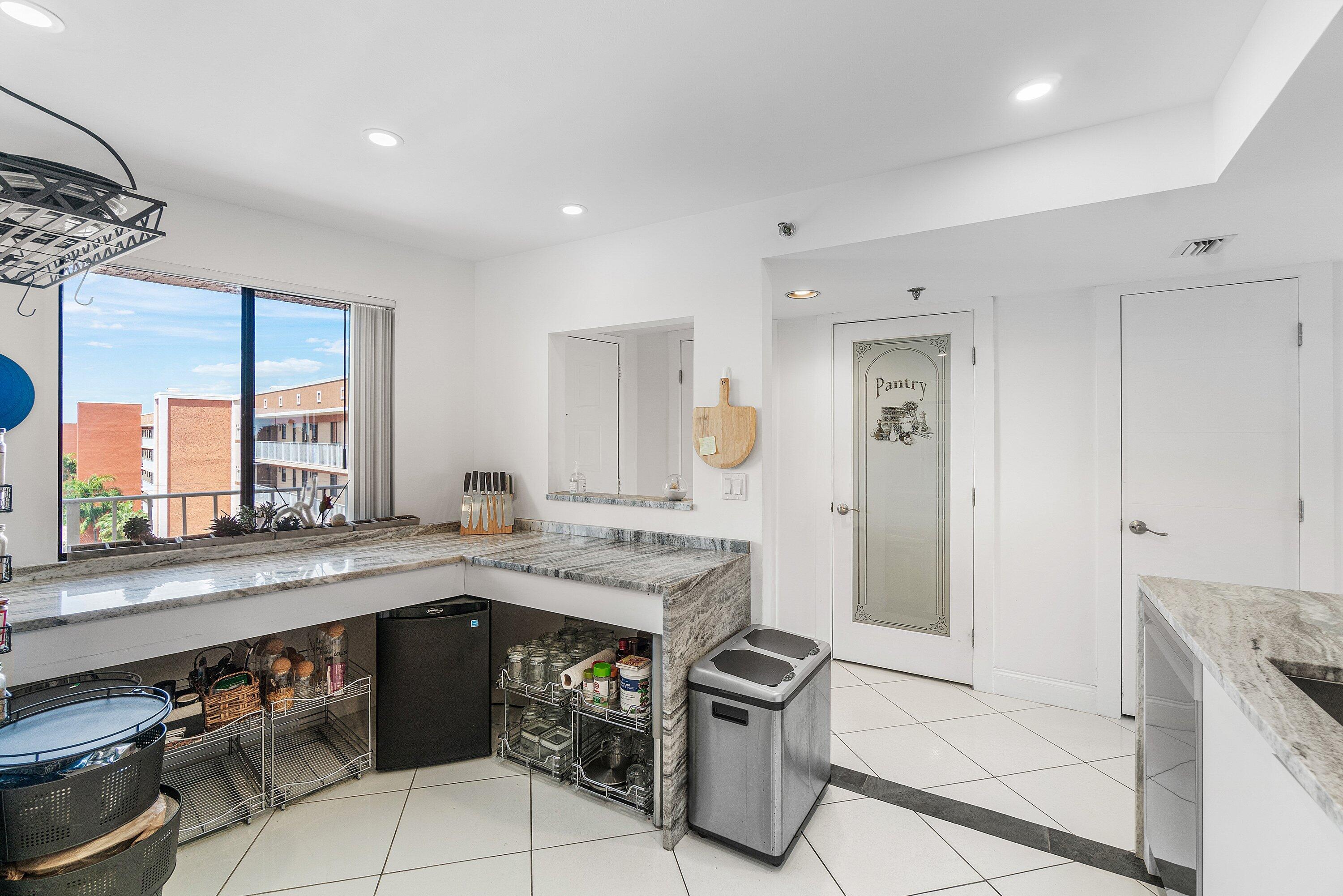 7360 S Oriole Boulevard 801