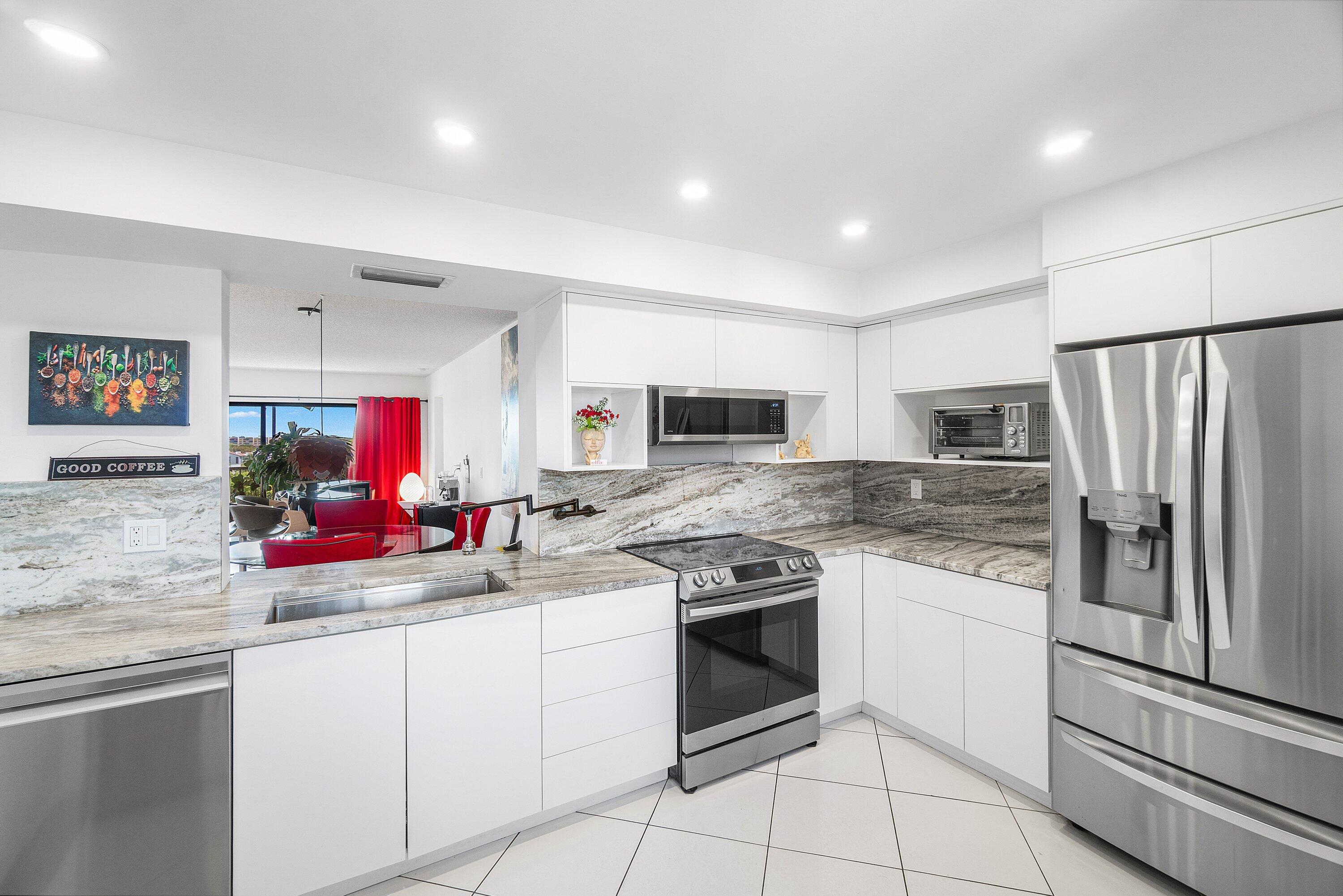 7360 S Oriole Boulevard 801
