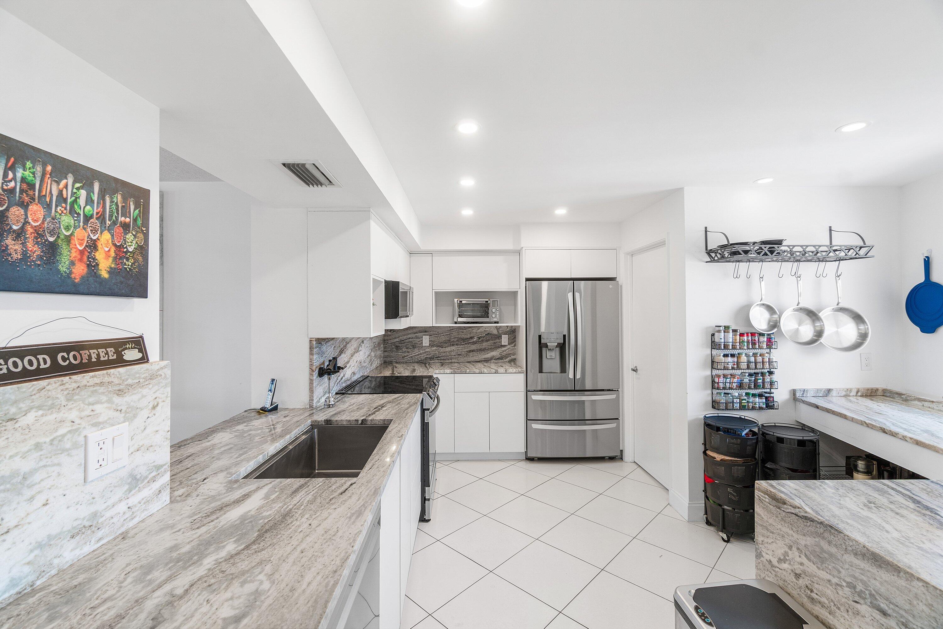 7360 S Oriole Boulevard 801