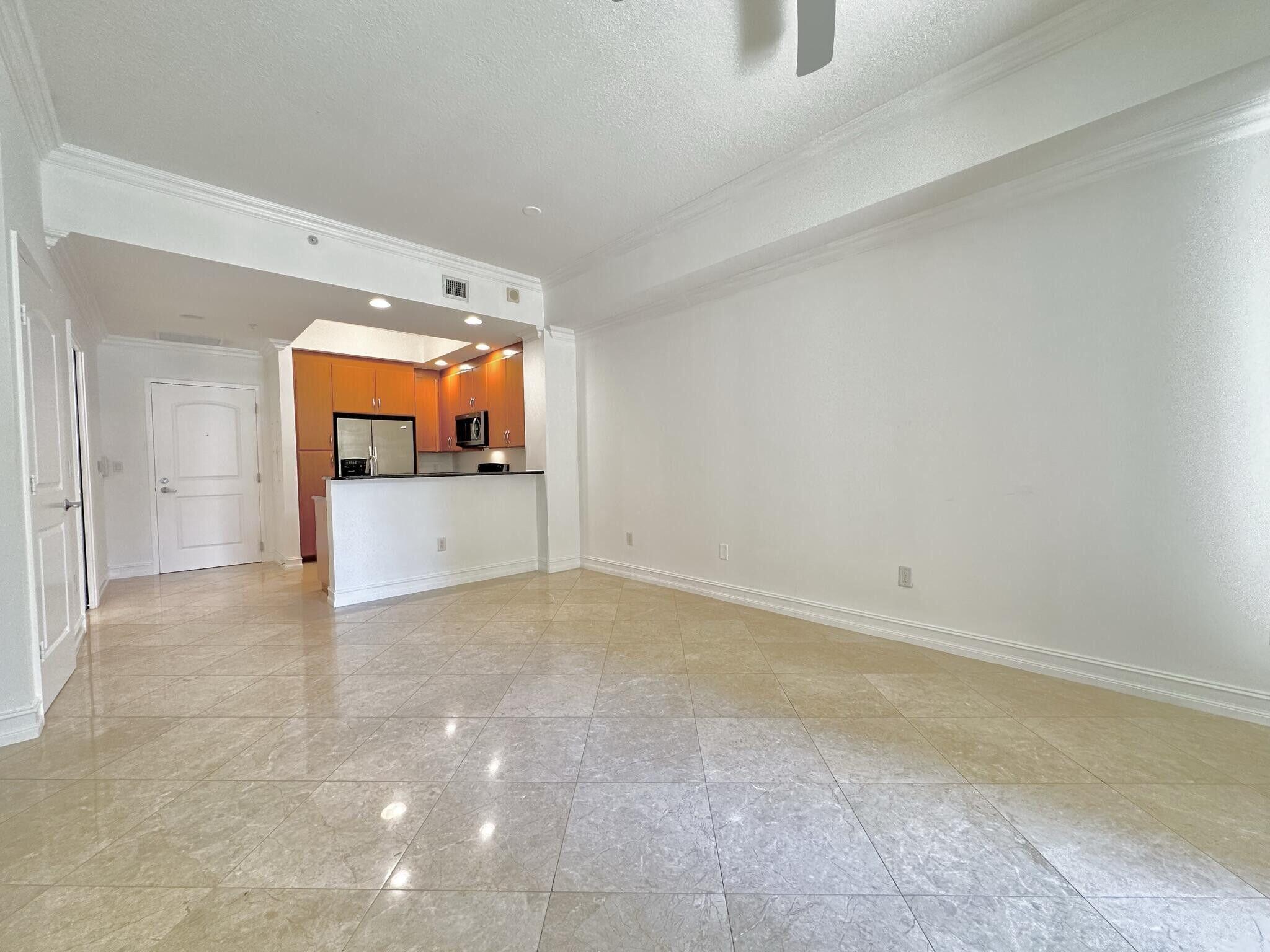 701 S Olive Avenue 1008