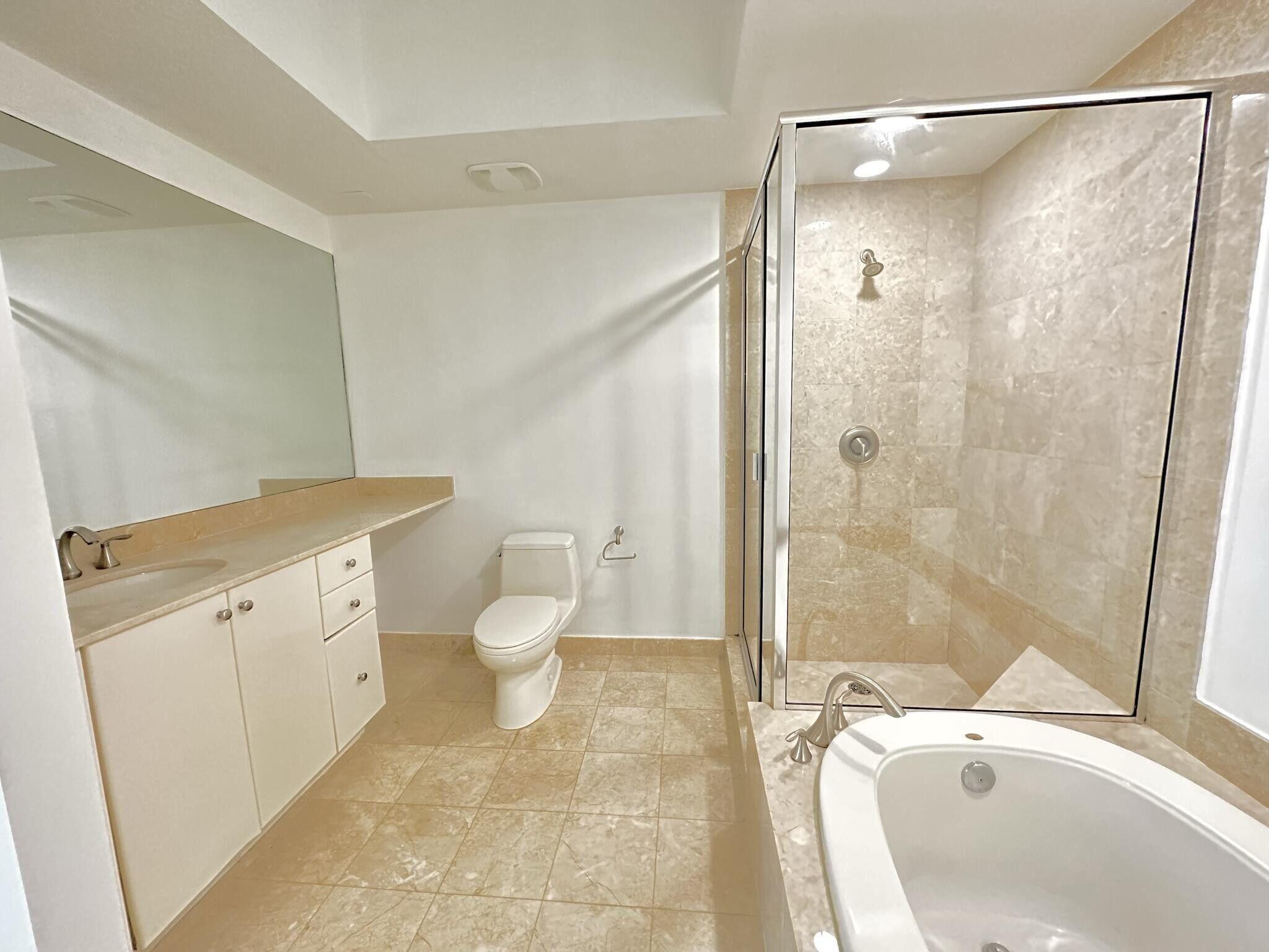 701 S Olive Avenue 1008