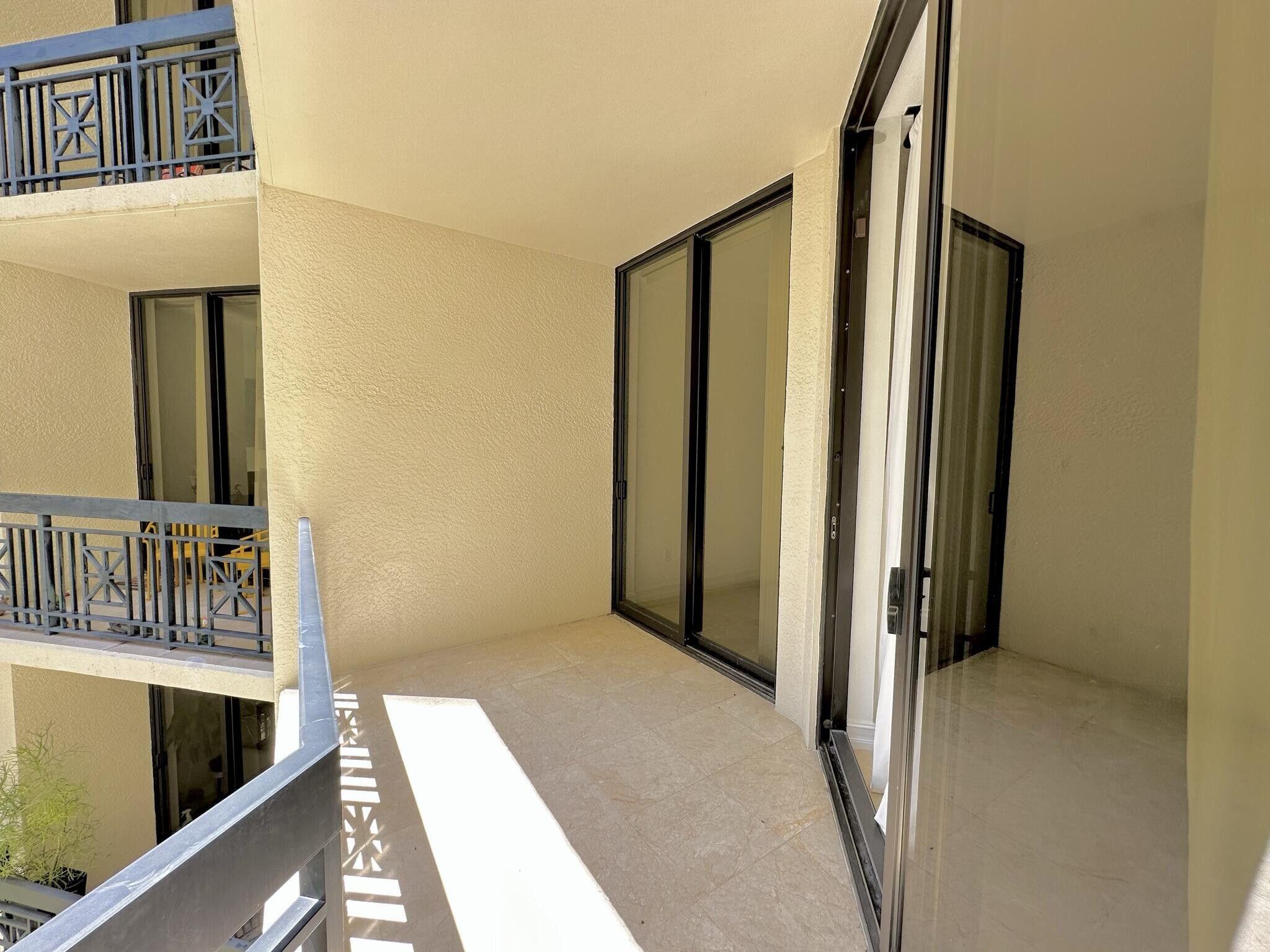701 S Olive Avenue 1008