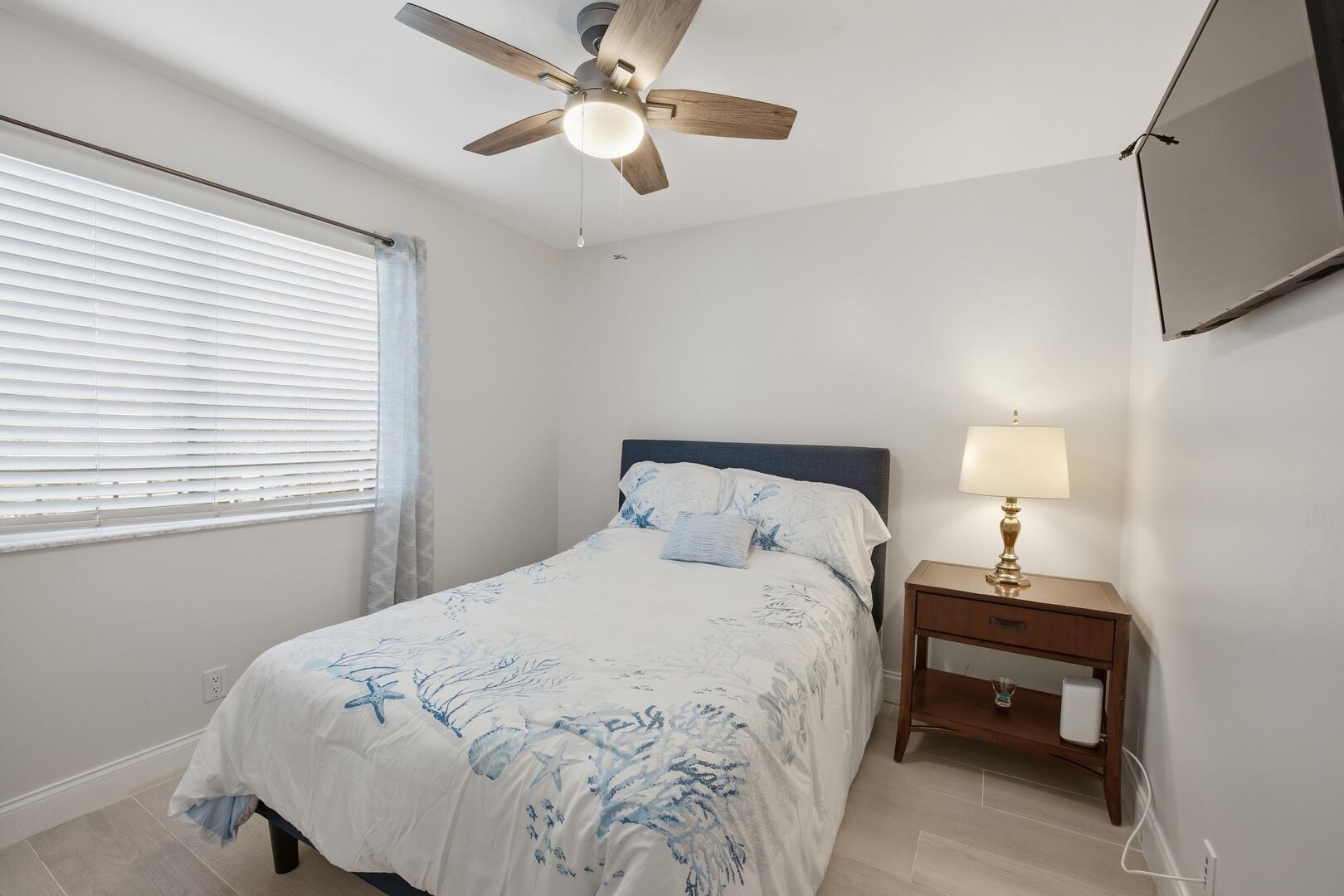 3138 Via Poinciana 306