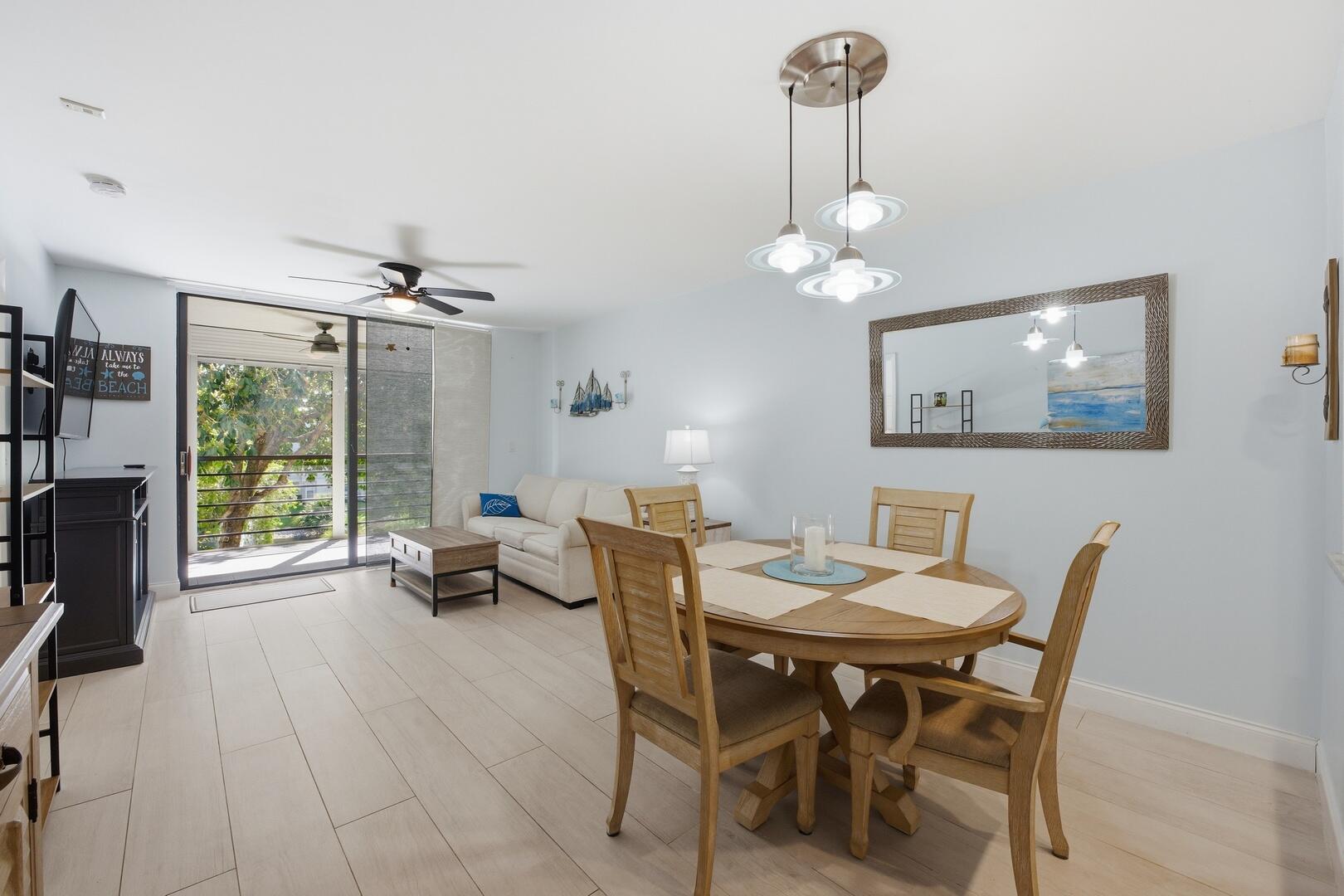 3138 Via Poinciana 306