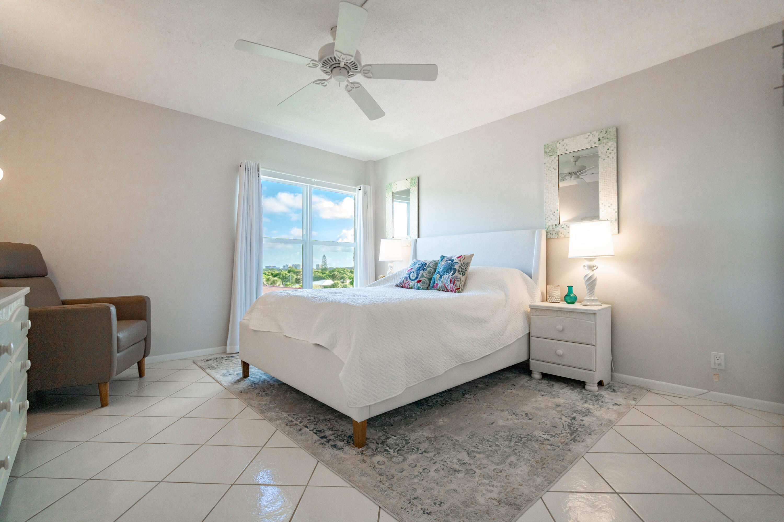 250 NE 20th Street