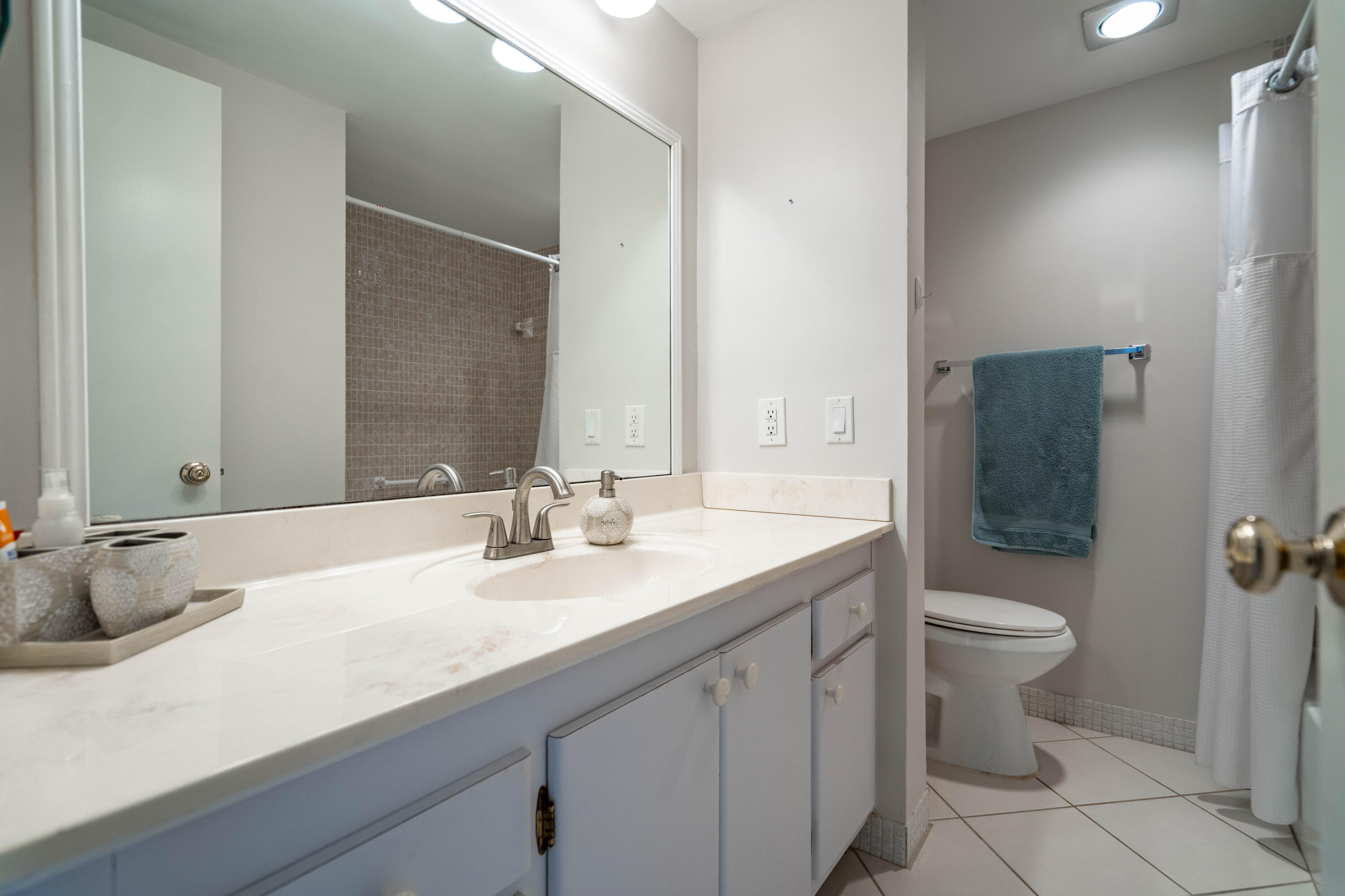 250 NE 20th Street