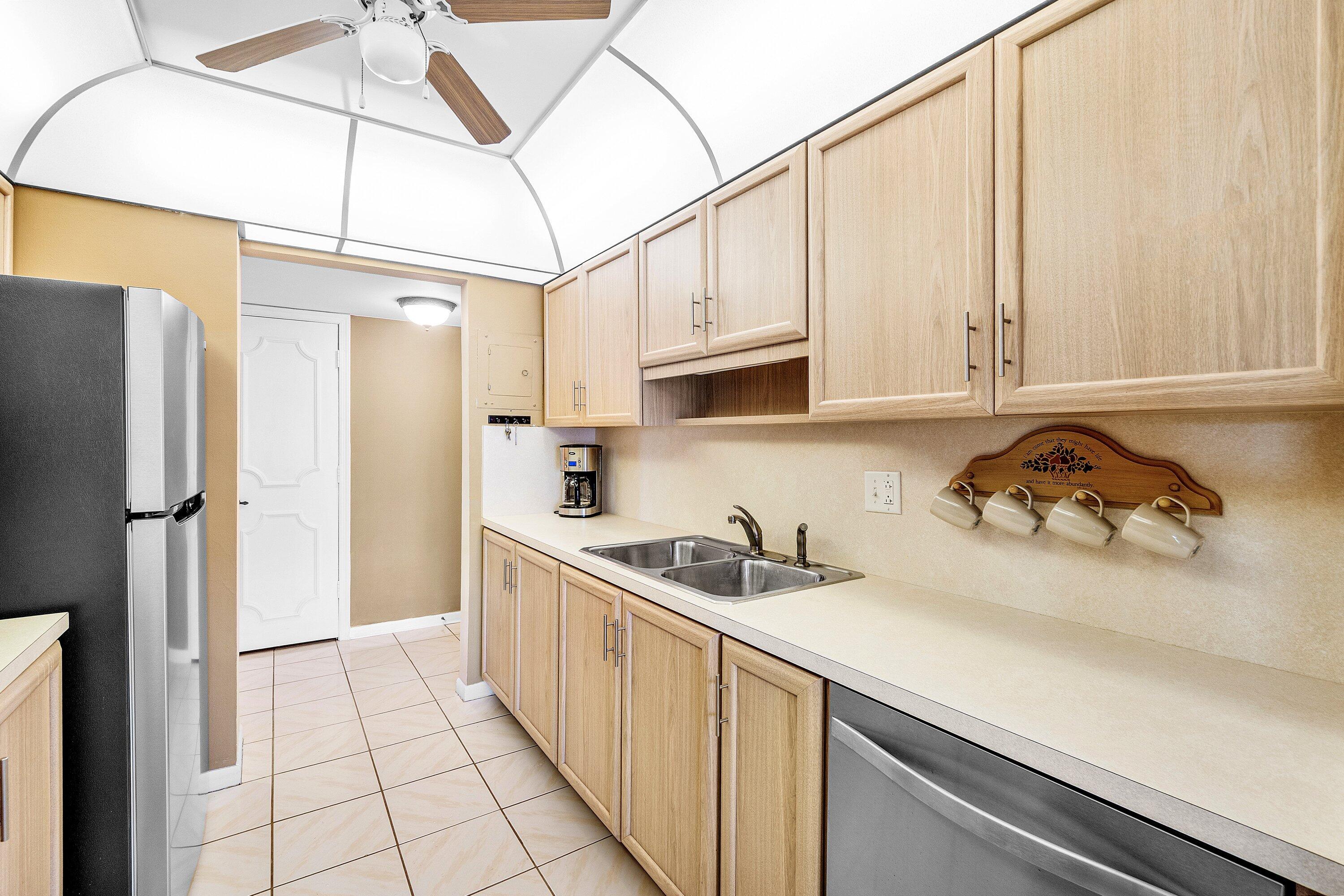 1111 S Ocean Boulevard 413