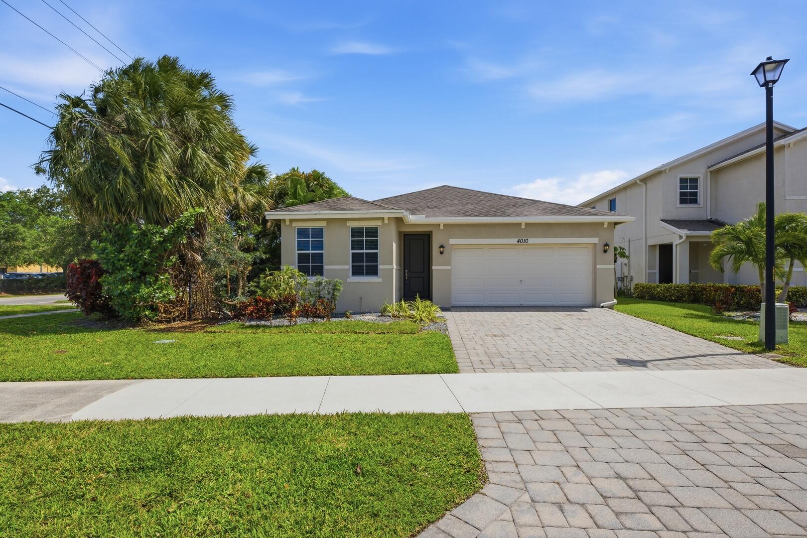 4010 Tomoka Drive