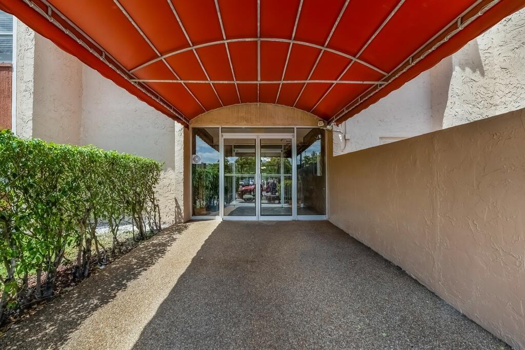 8280 SW 24th Street 7210