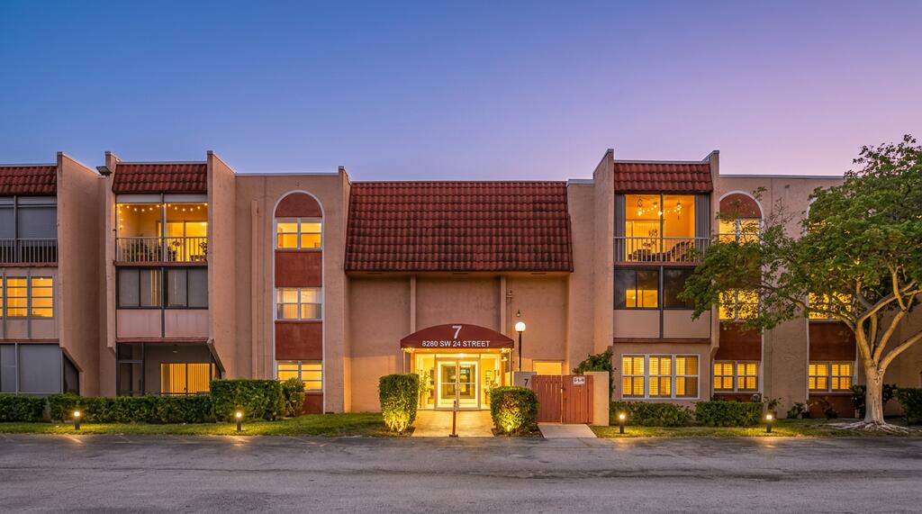 8280 SW 24th Street 7210