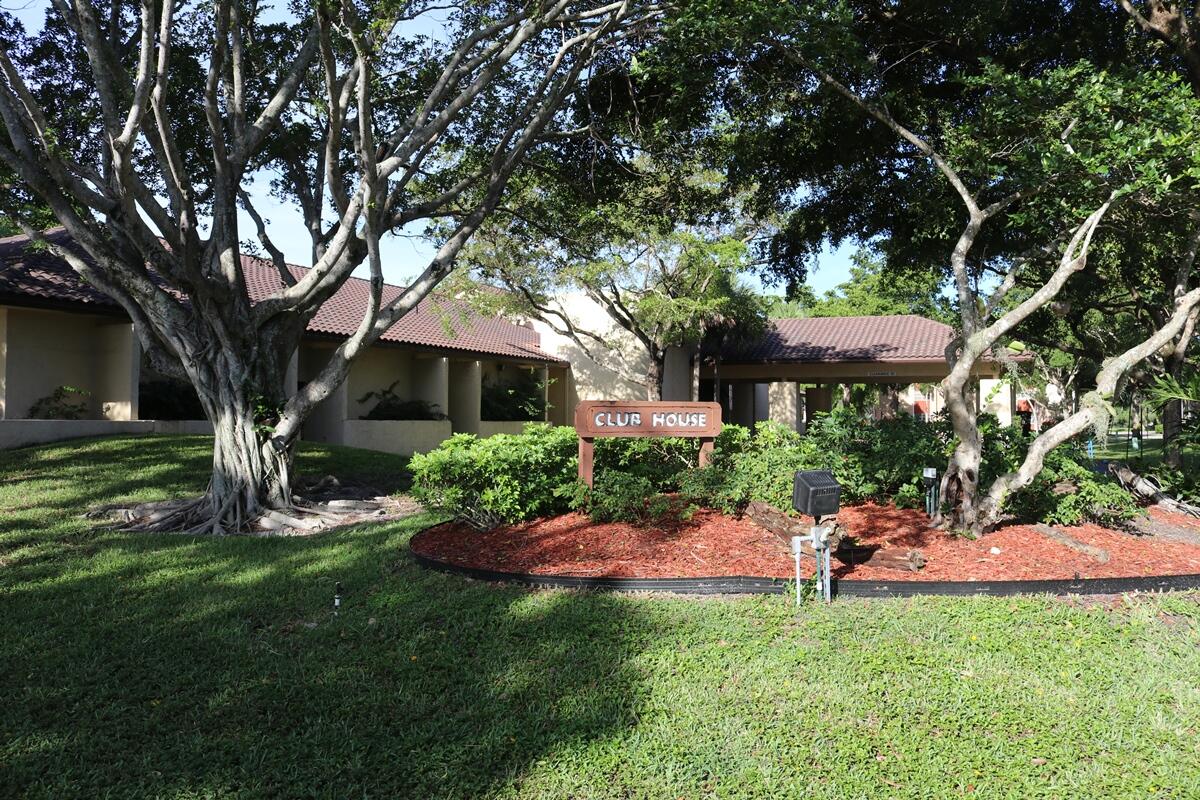 8280 SW 24th Street 7210