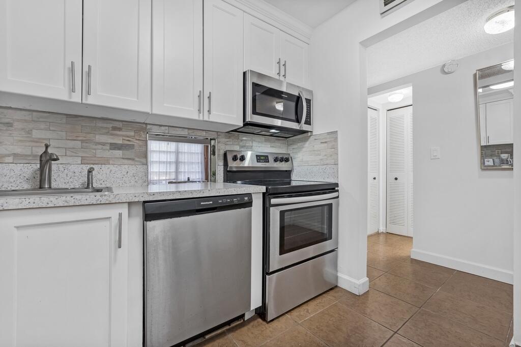 8280 SW 24th Street 7210