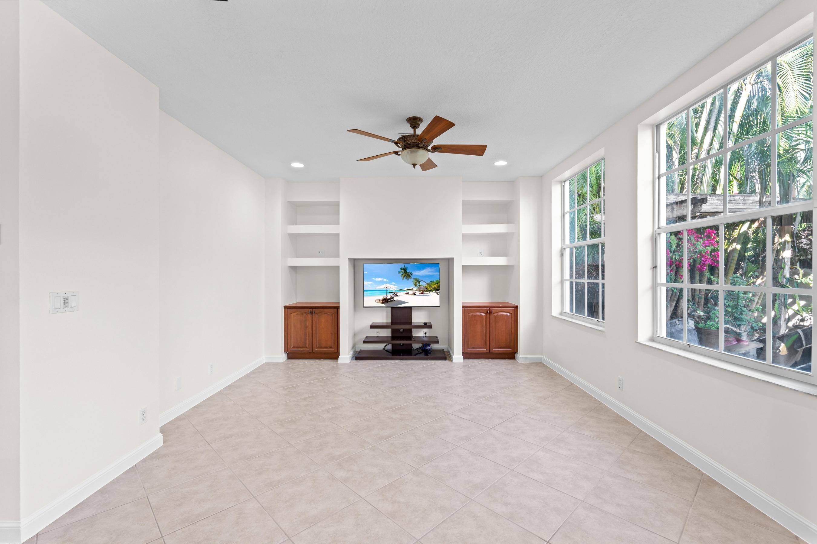 9905 Coronado Lake Drive
