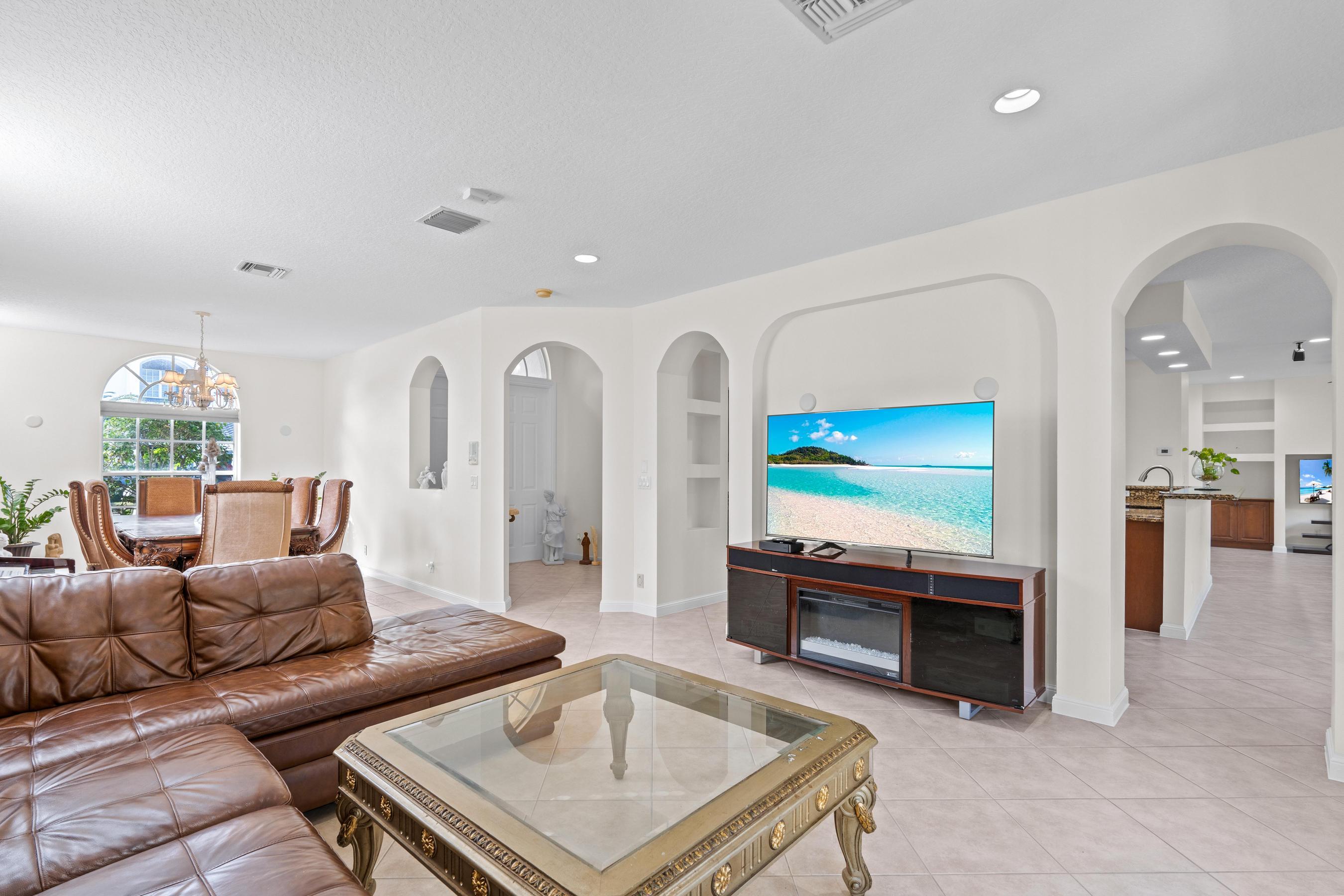 9905 Coronado Lake Drive