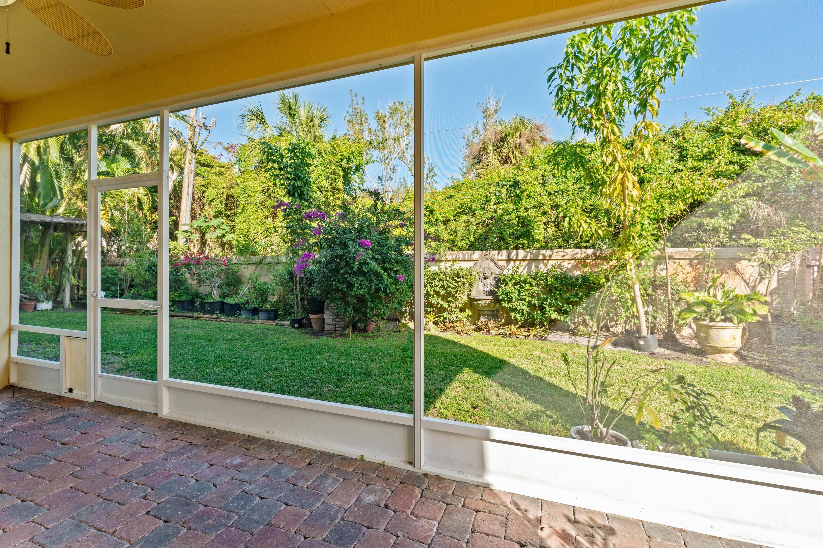 9905 Coronado Lake Drive