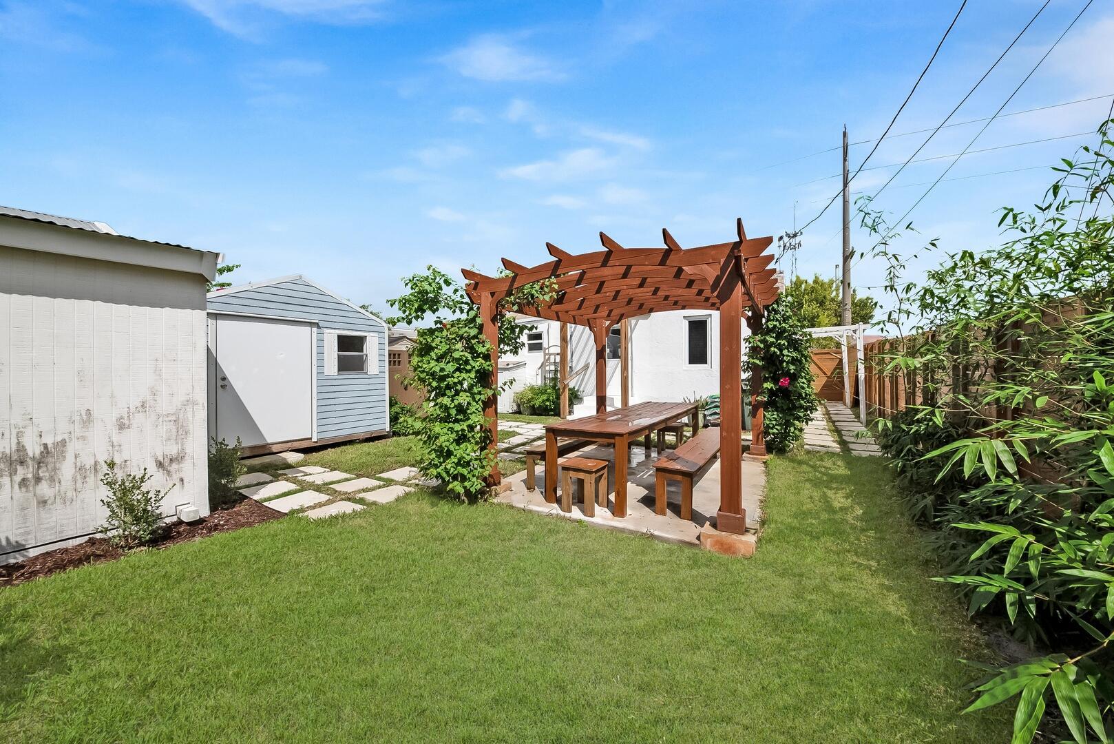 308 SW 1st Street