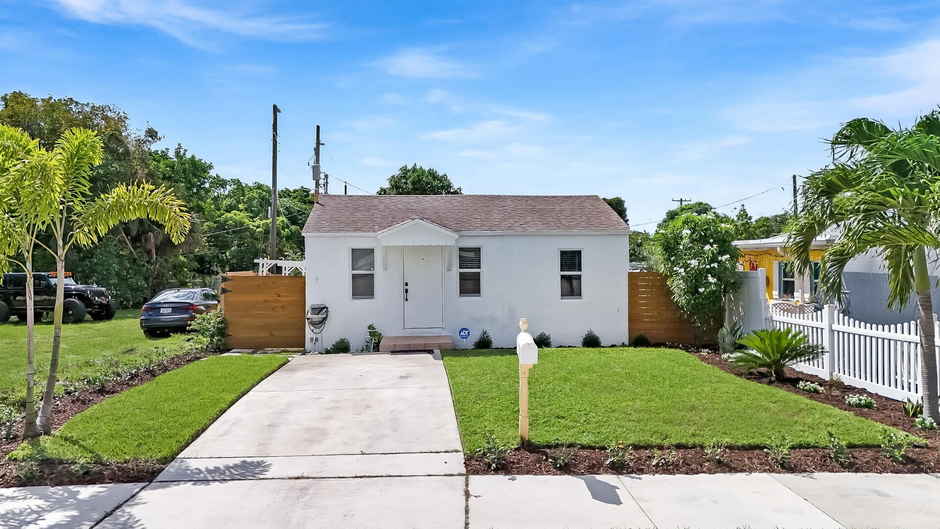 308 SW 1st Street