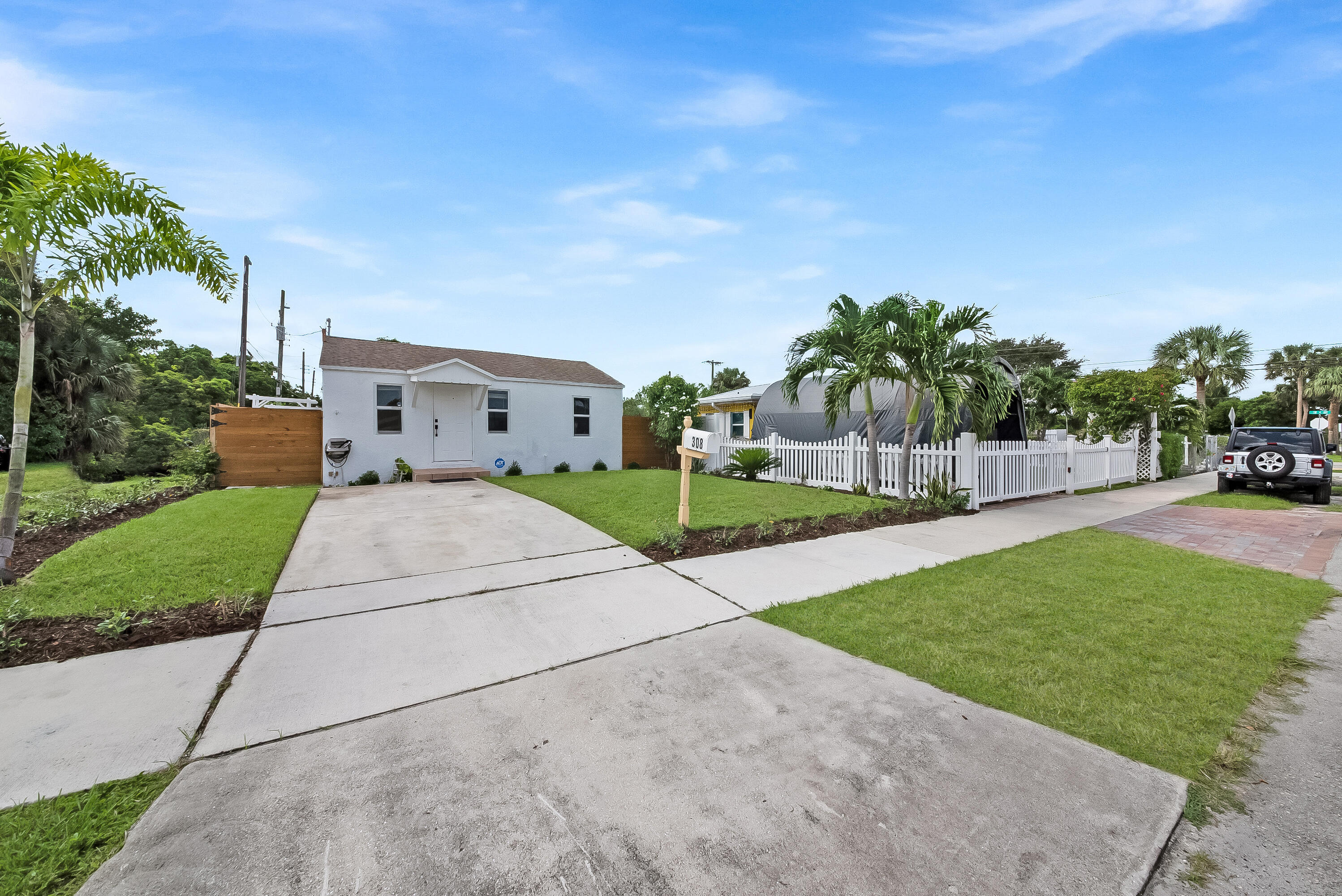 308 SW 1st Street