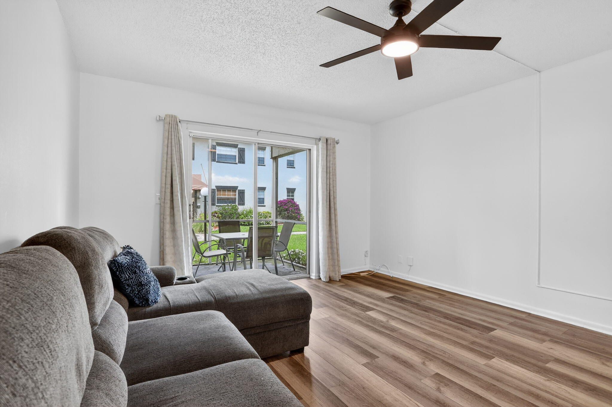 375 SW 56th Avenue 103