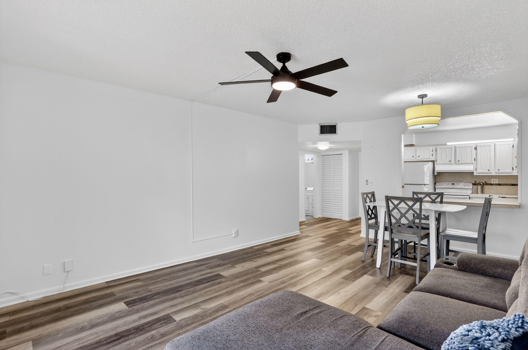 375 SW 56th Avenue 103