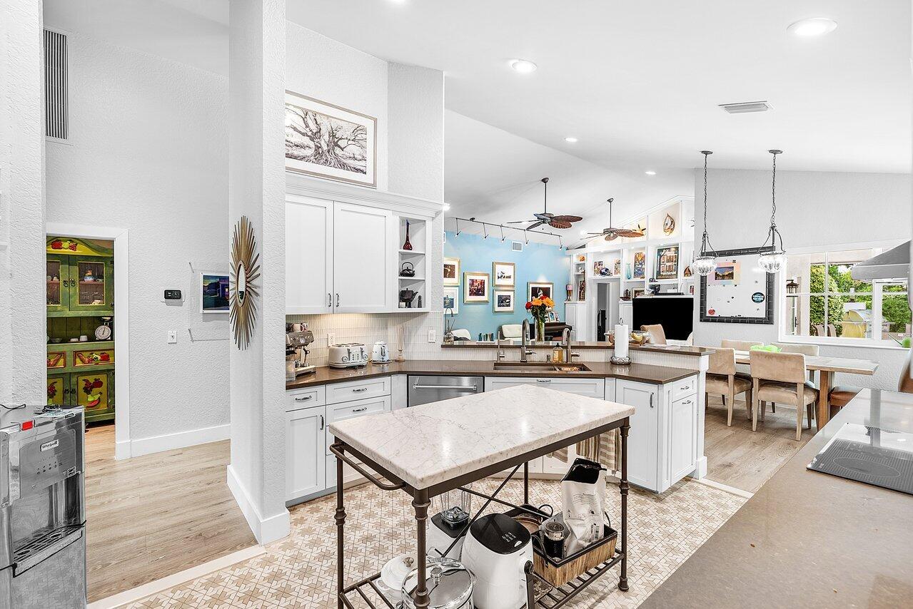 3010 Hampton Circle