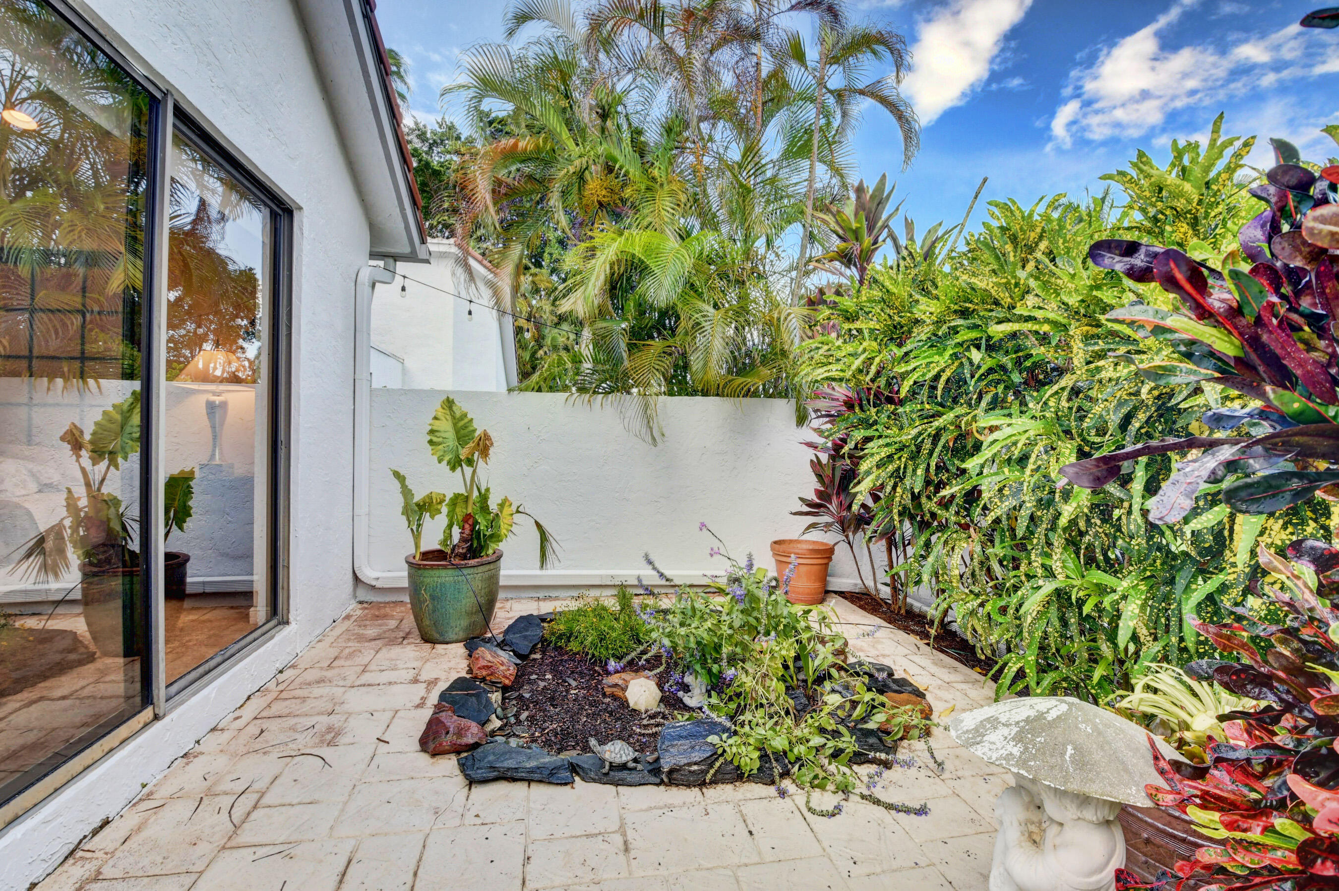 2187 NW 59th Street