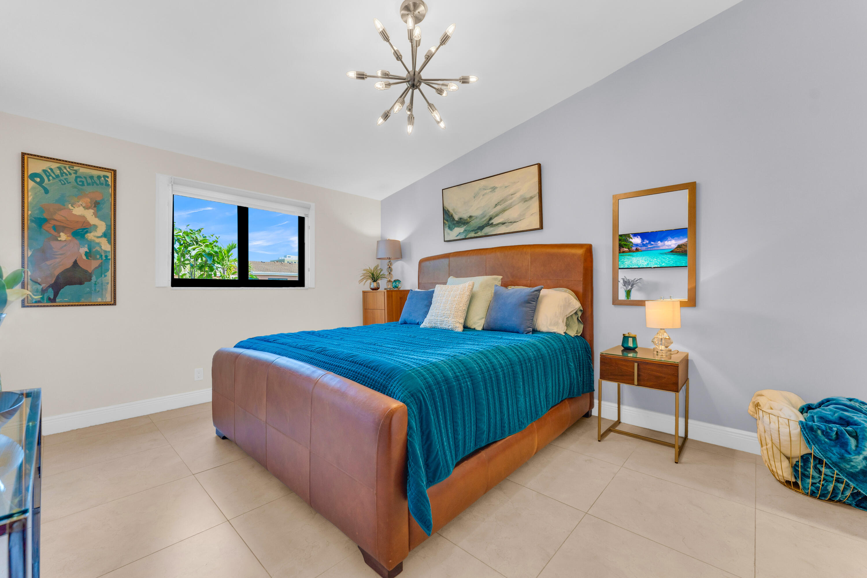 50 SE 12th Street 2260