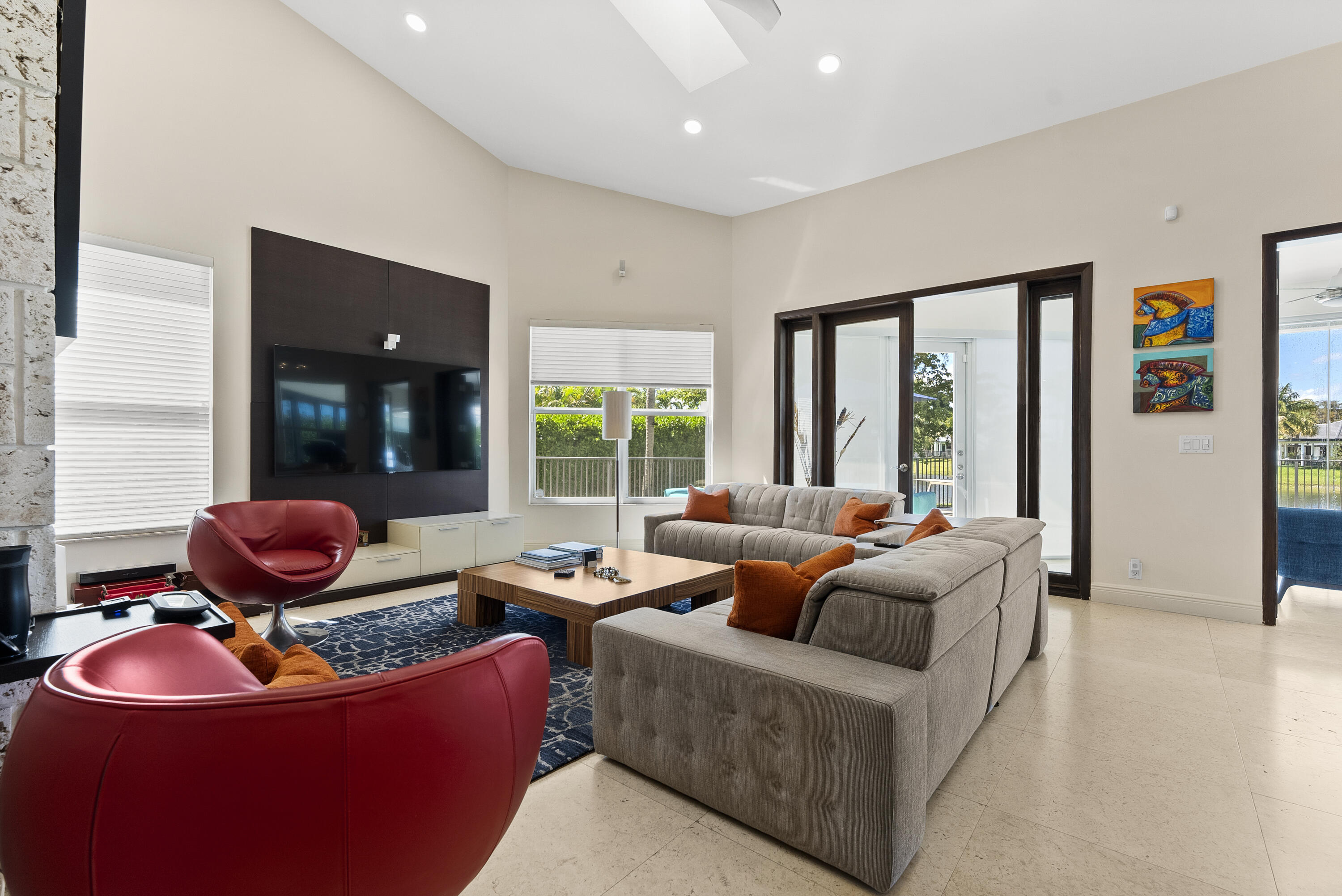 2245 SW 16th Place