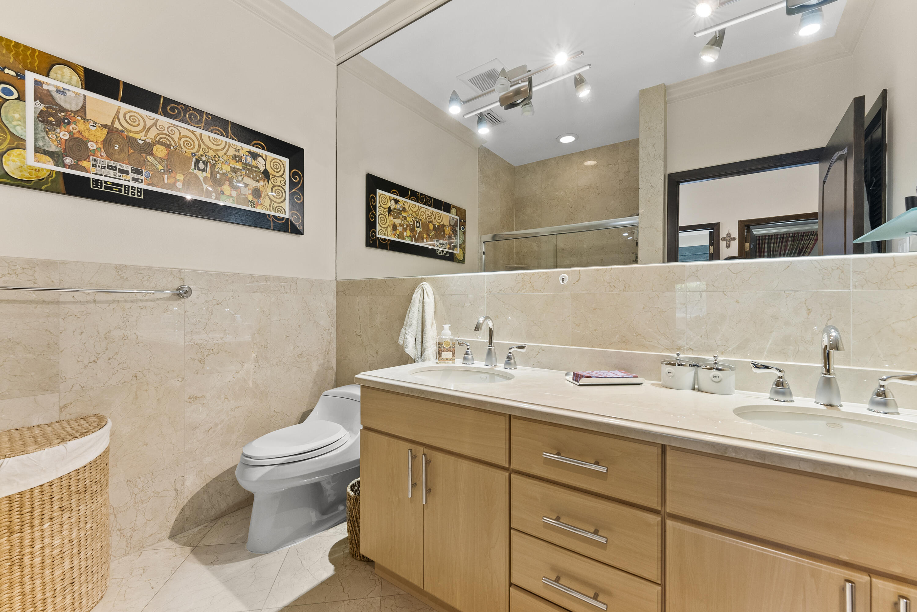2245 SW 16th Place