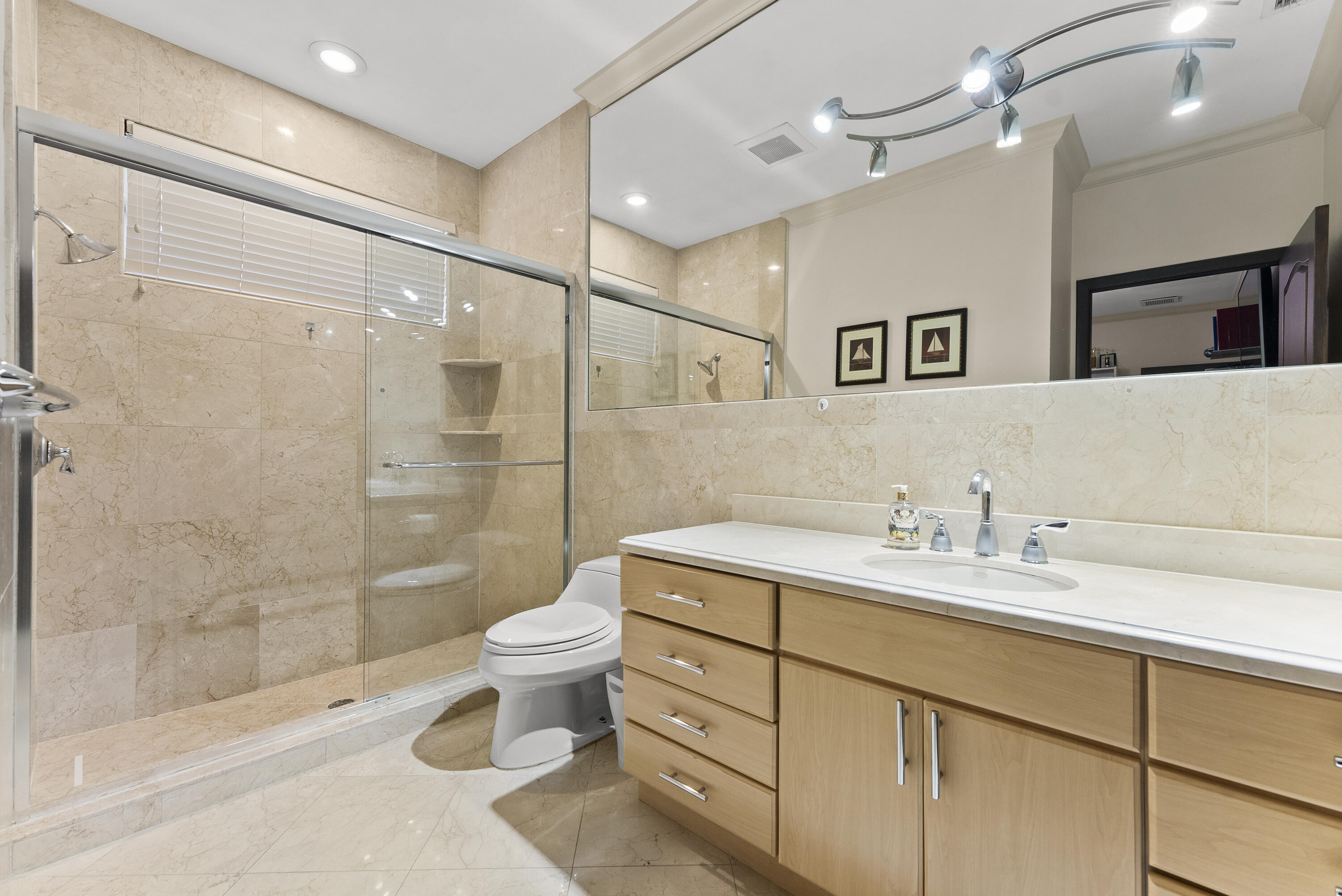 2245 SW 16th Place