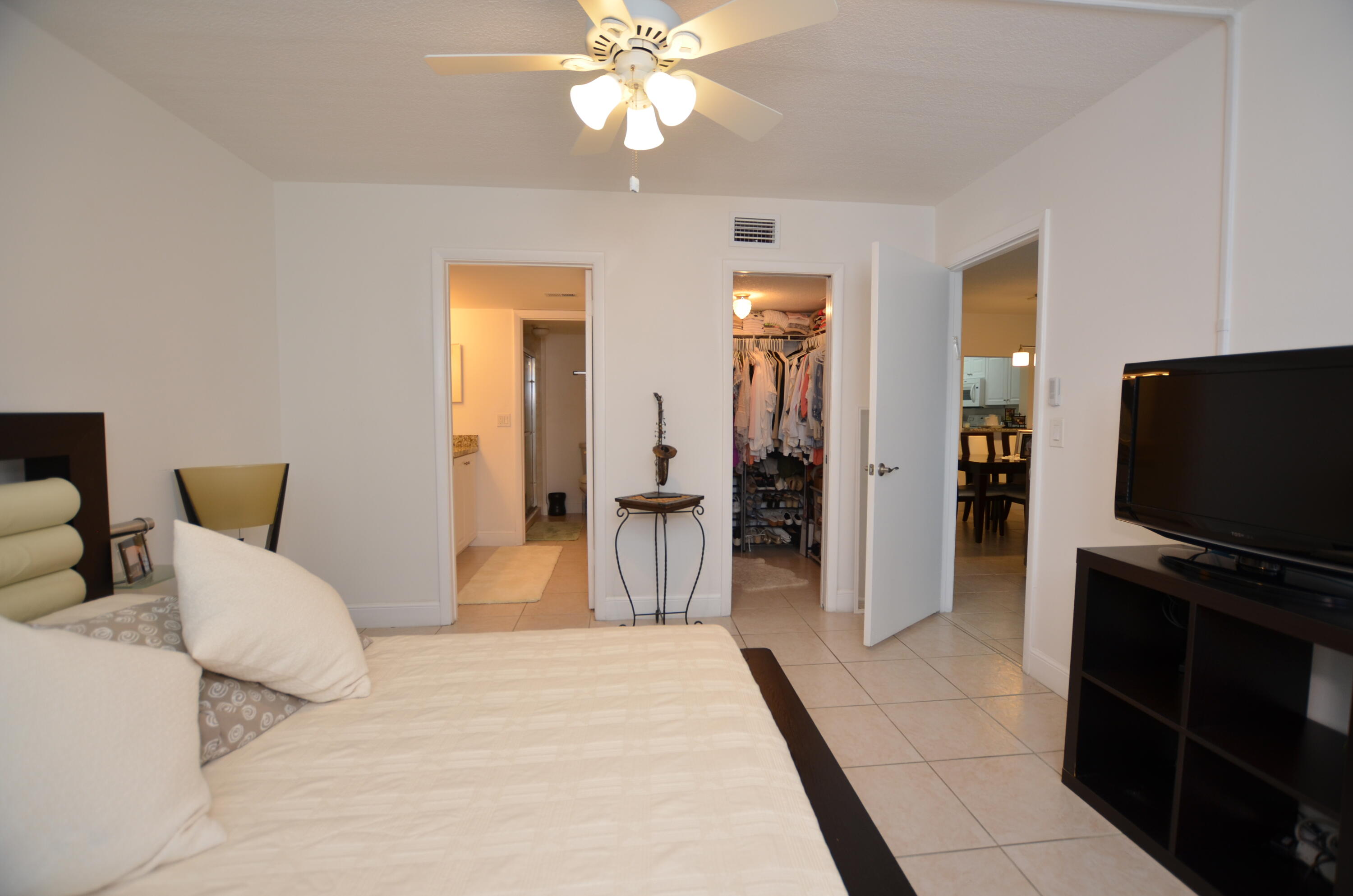 6649 Somerset Drive 102
