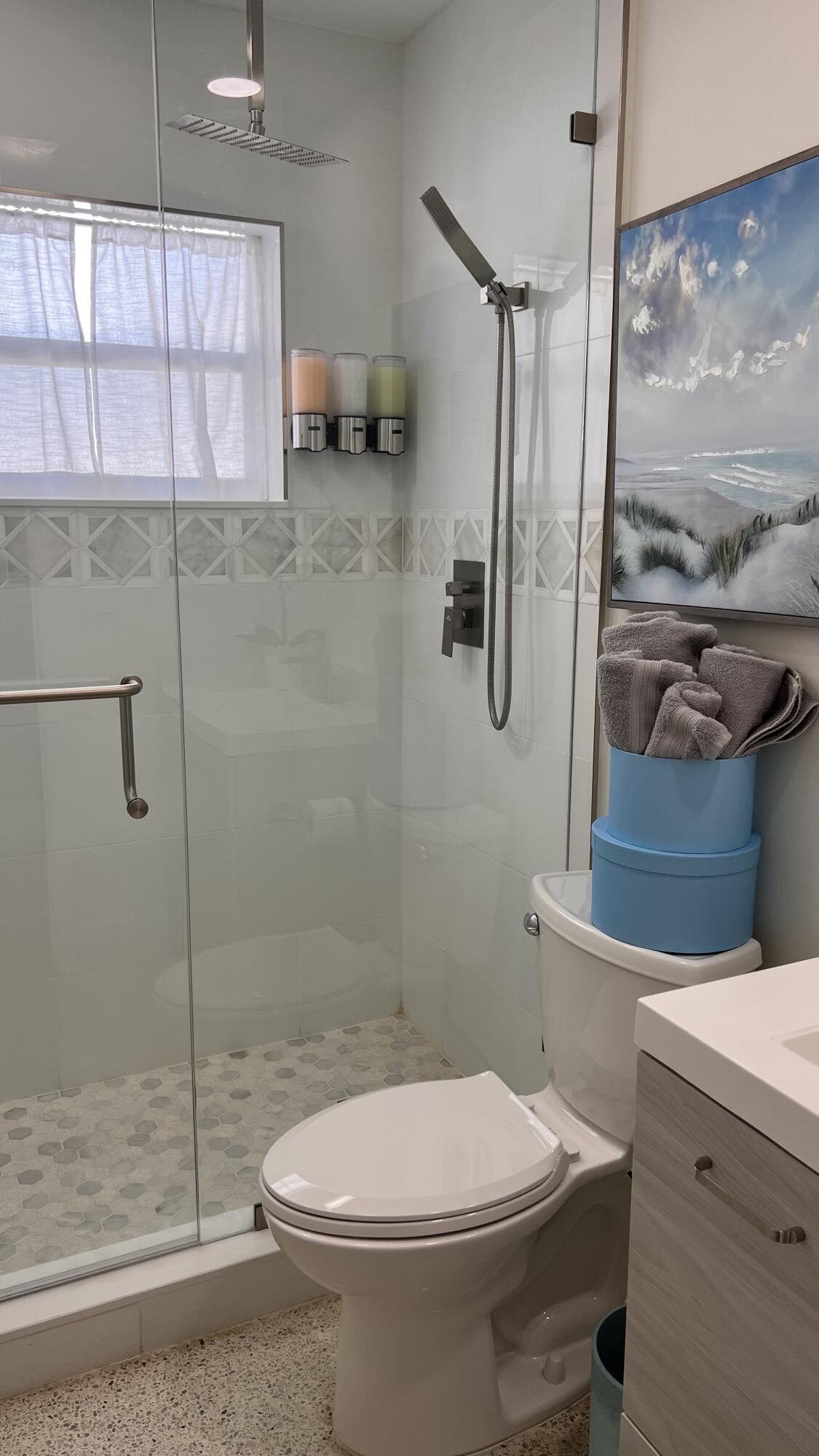 464 NW 11th Street