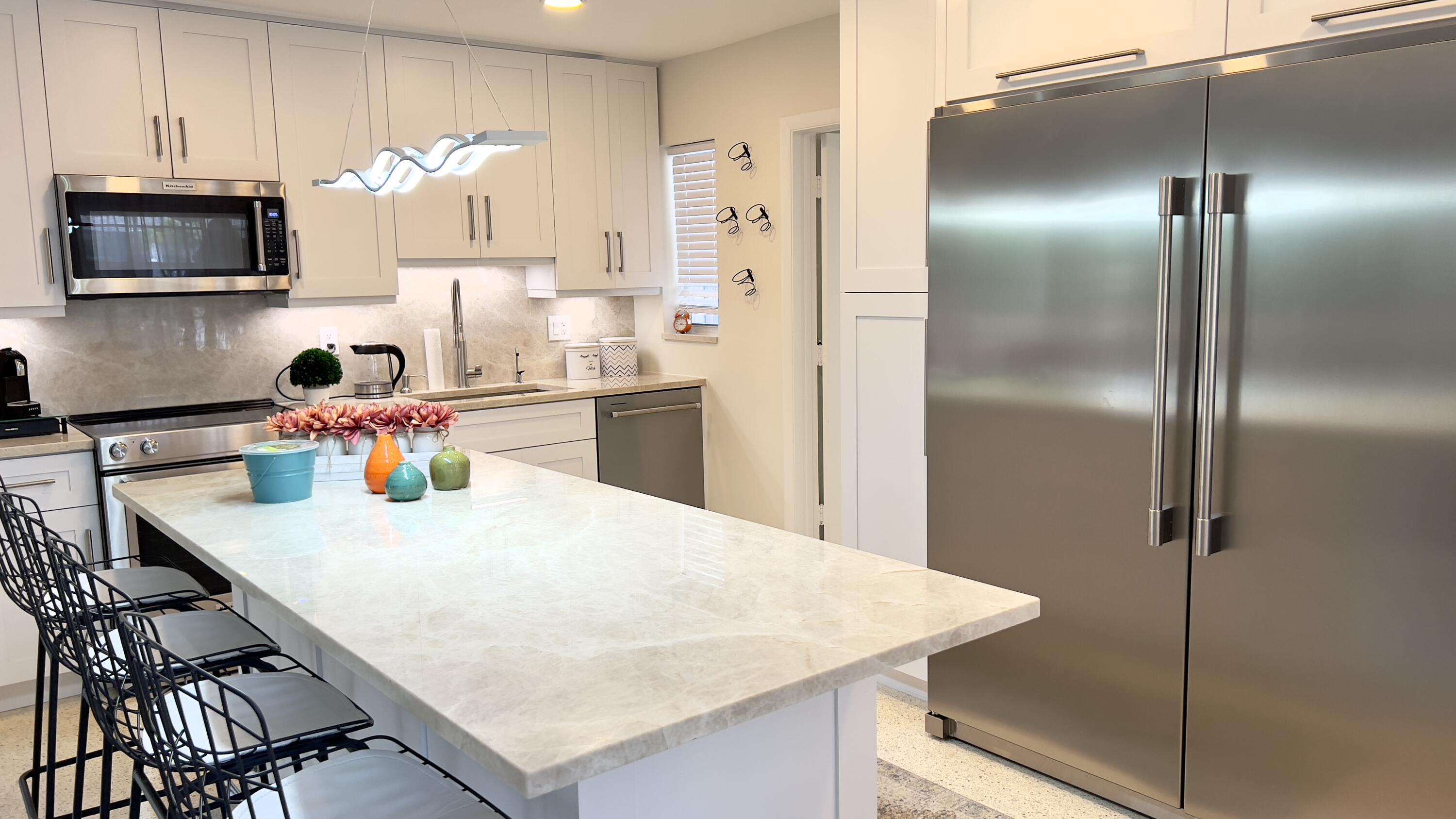 464 NW 11th Street